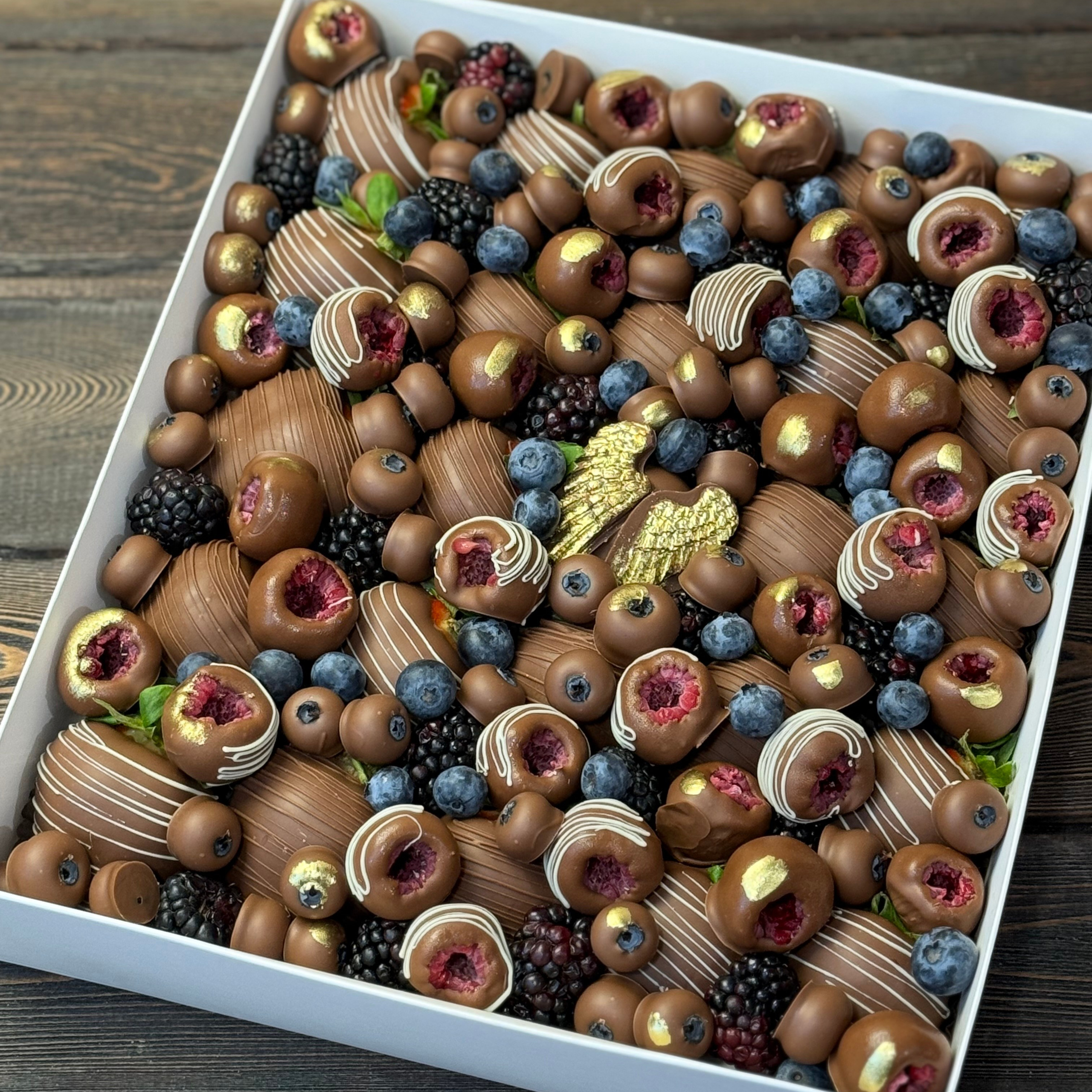 Набор Клубника в шоколаде «Роскошь». Клубника в шоколаде в Сургуте