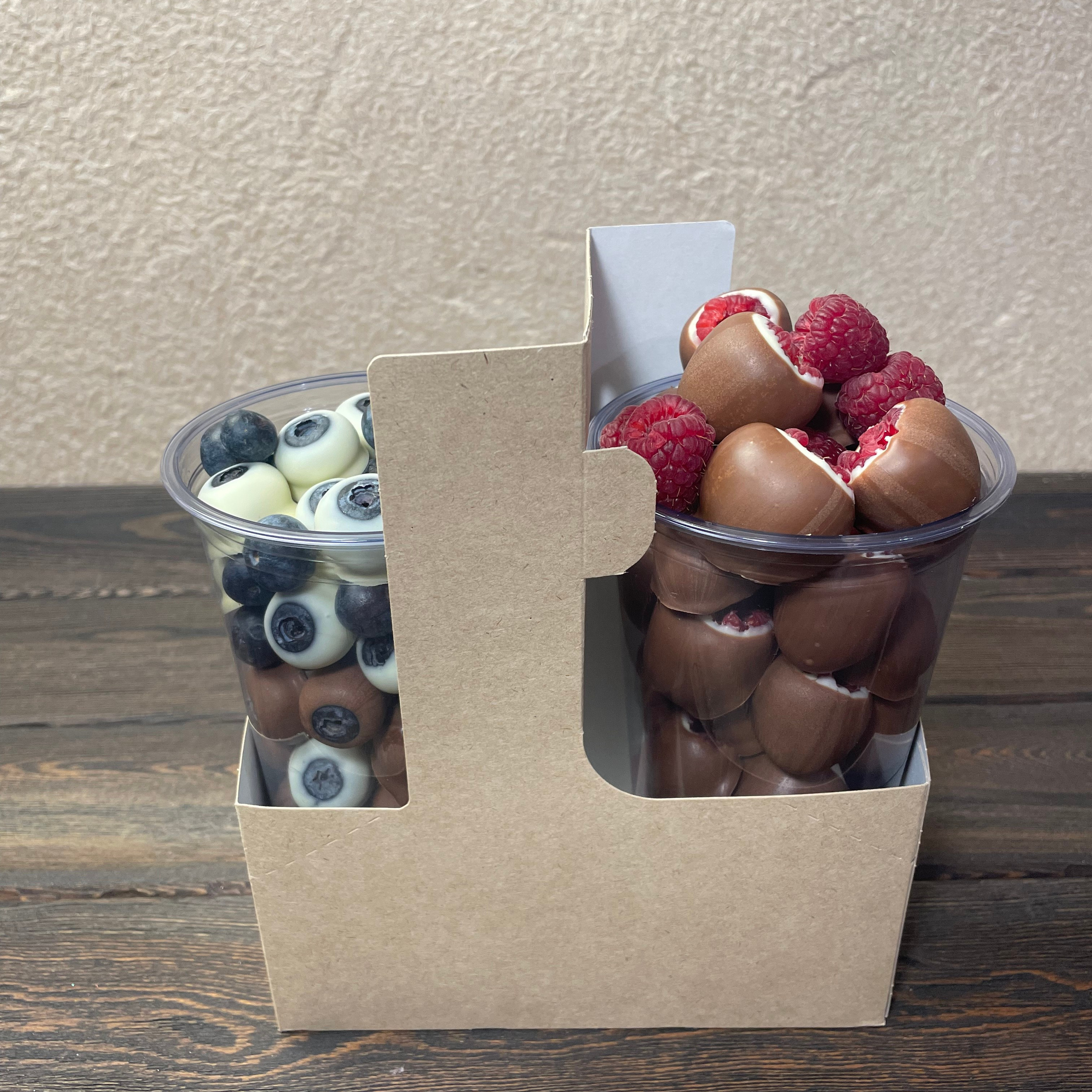 Ягоды в шоколаде «Сладкий дуэт». Клубника в шоколаде в Сургуте