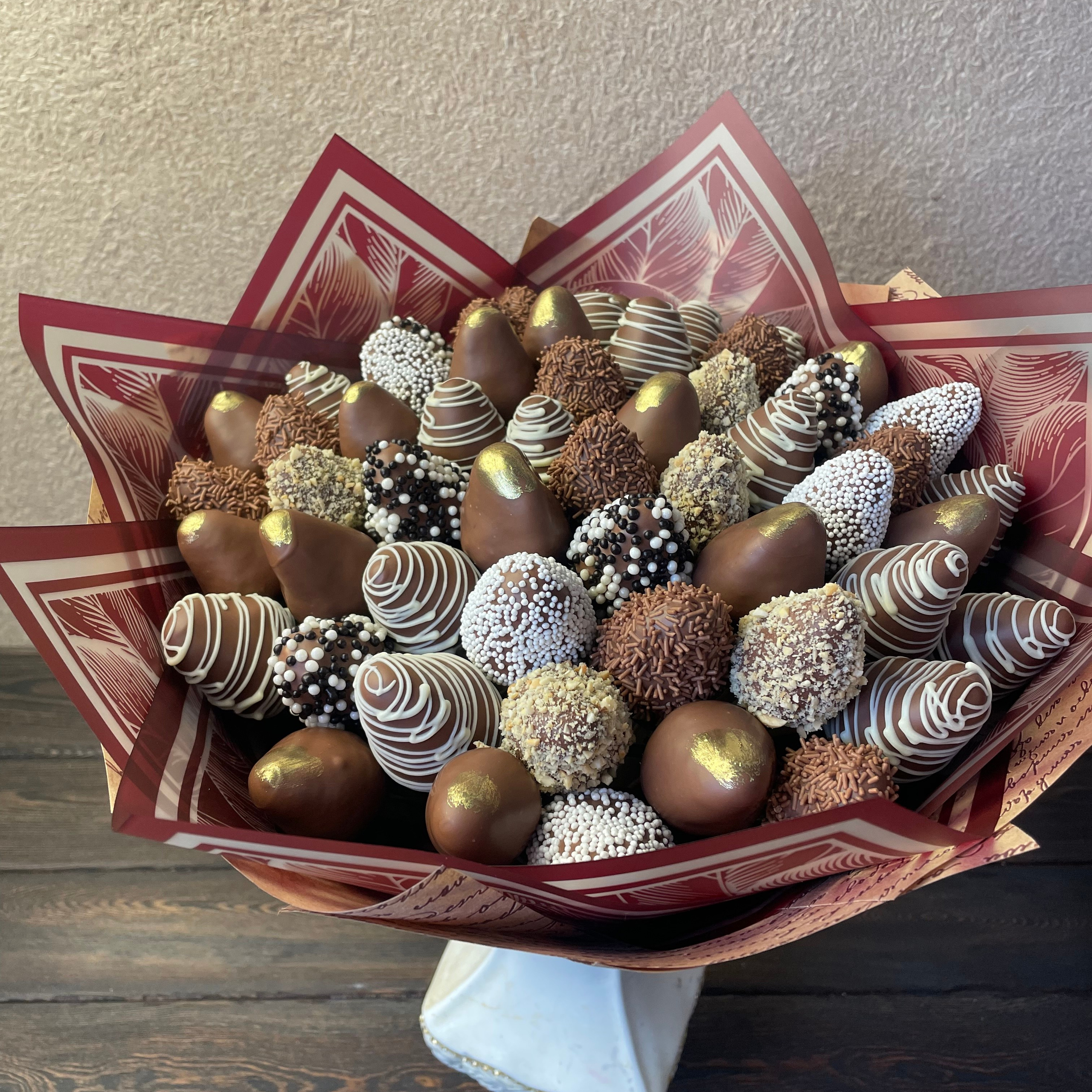 Букет из клубники в шоколаде «Утренний эспрессо». Клубника в шоколаде в Сургуте