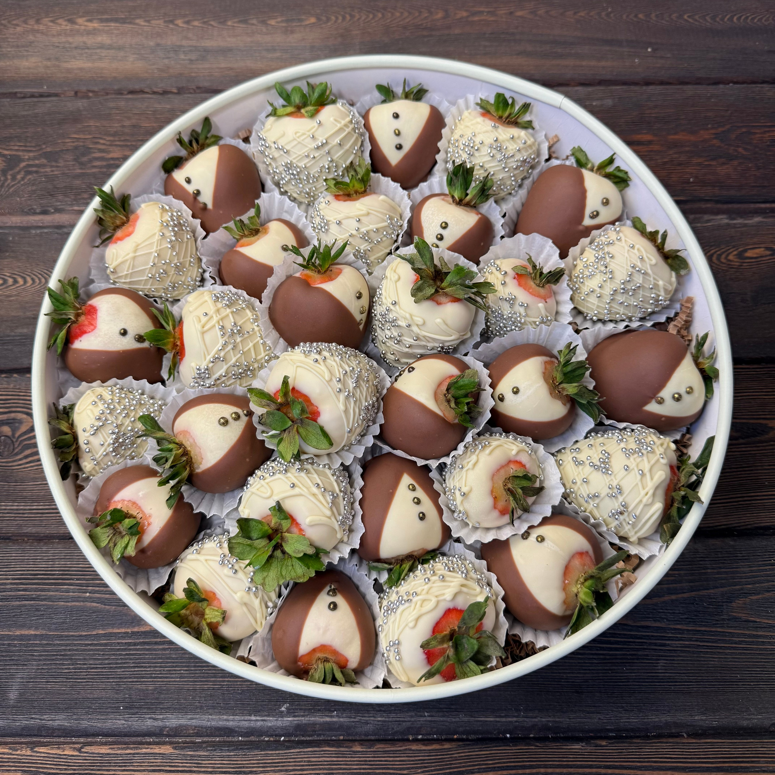 Шайба «Жених и Невеста». Клубника в шоколаде в Сургуте