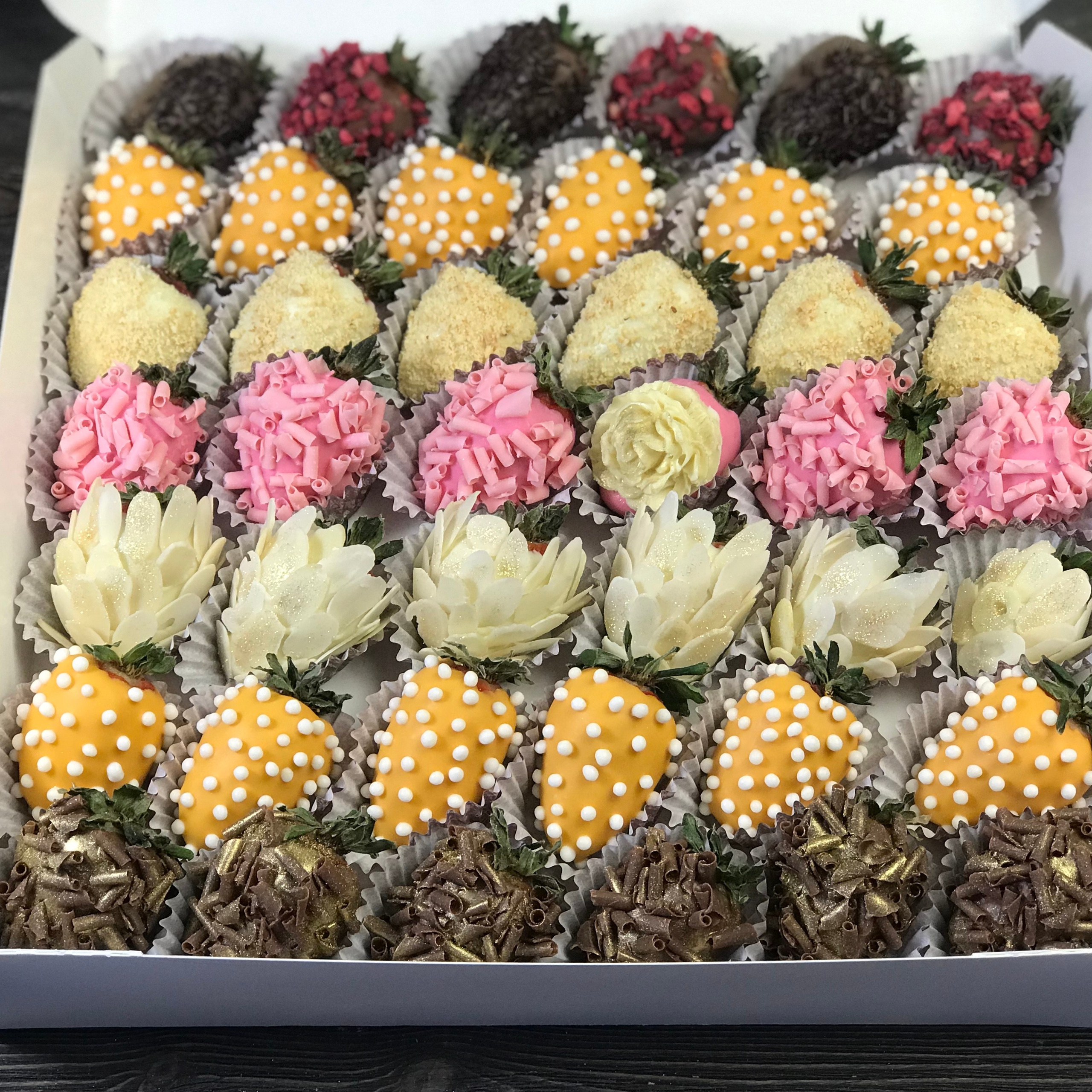 Набор Клубника в шоколаде "Радуга вкуса". Клубника в шоколаде в Сургуте