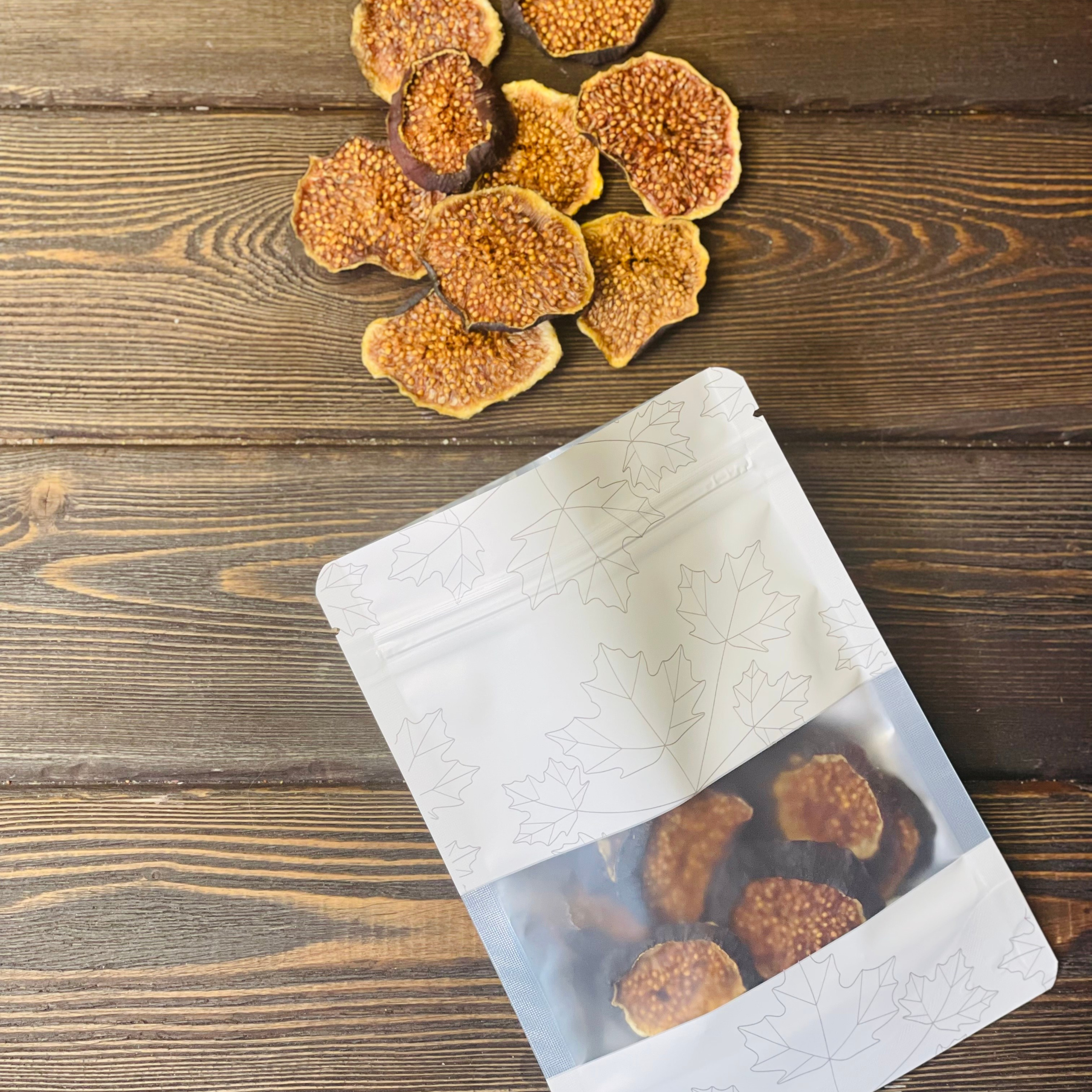 Инжир сушеный. Клубника в шоколаде в Сургуте