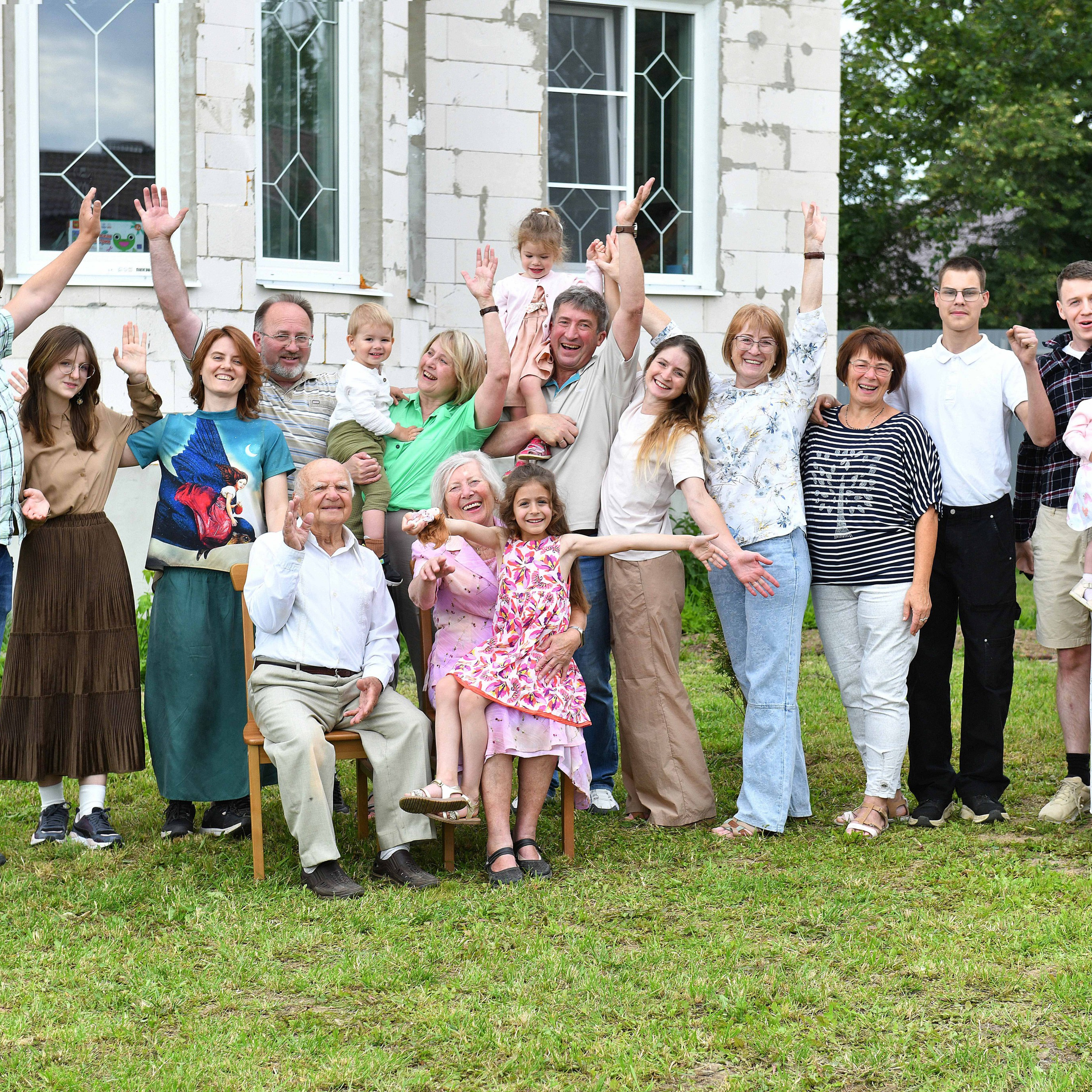 Династия. Бабушке 86 лет.