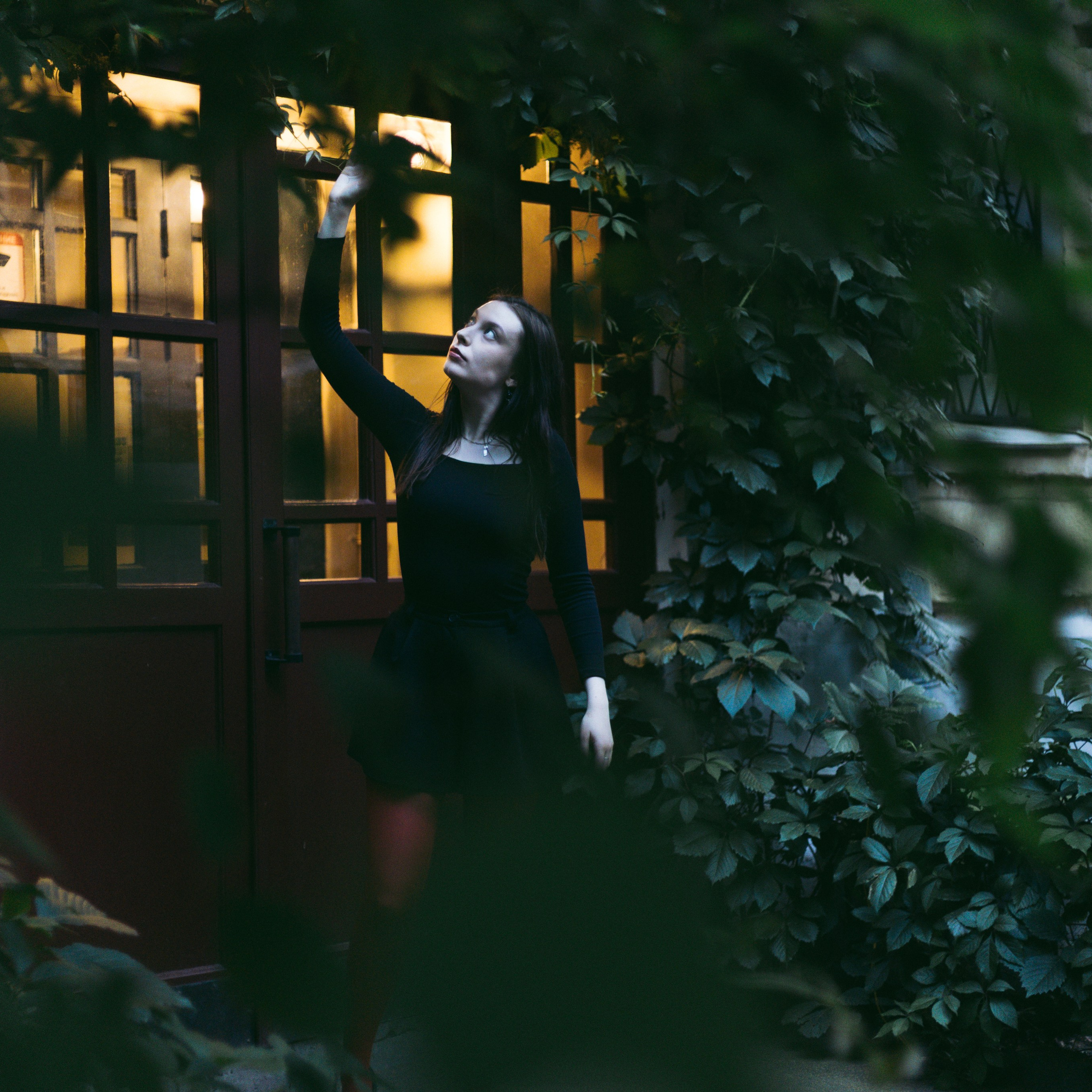 Девушка в красном. Портретный фотограф в Москве и МО