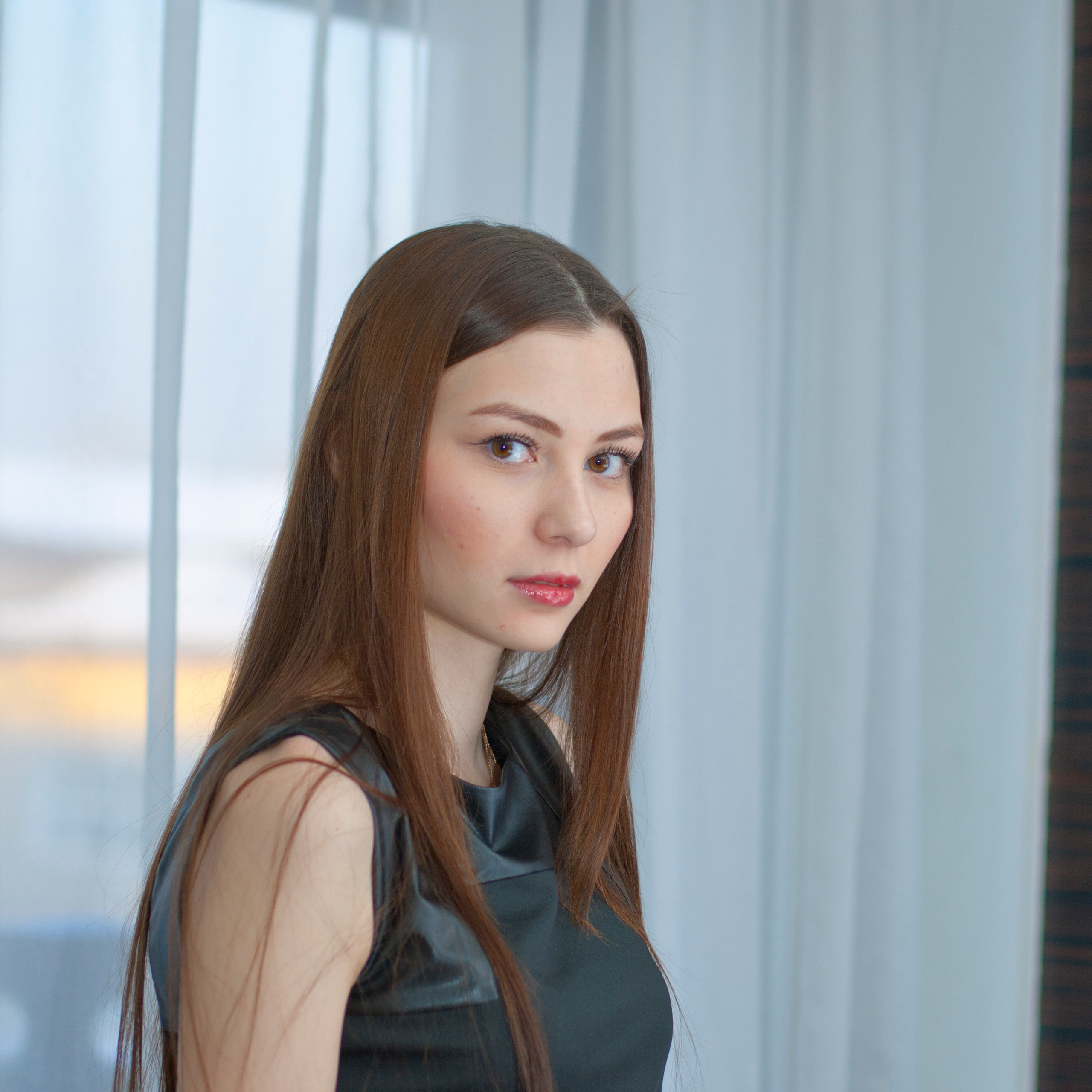 Женский портрет. Главная