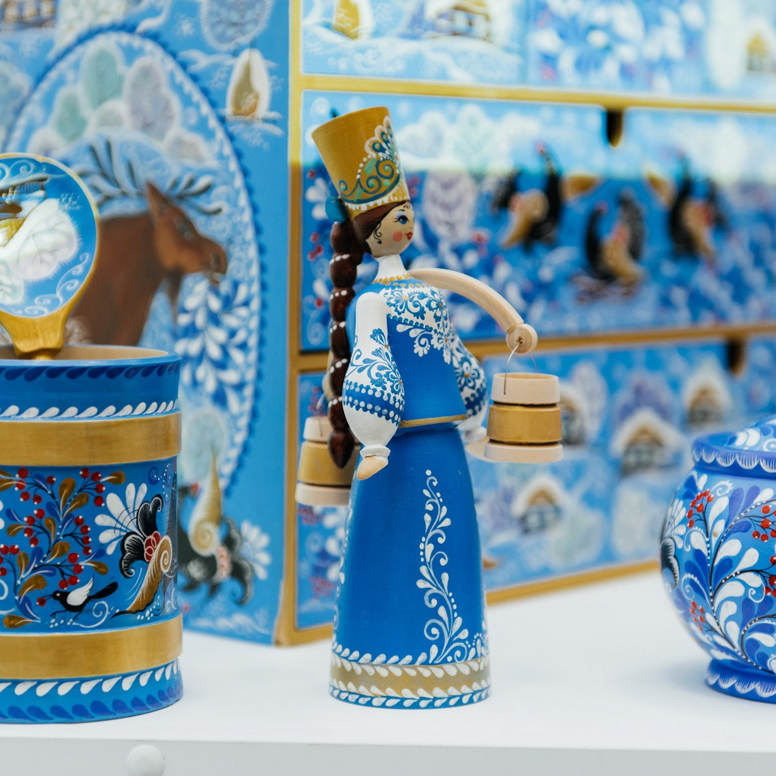 Выставка «Ордынская роспись» в НГТУ НЭТИ. Сувениры и подарки с Ордынской росписью | Новосибирск