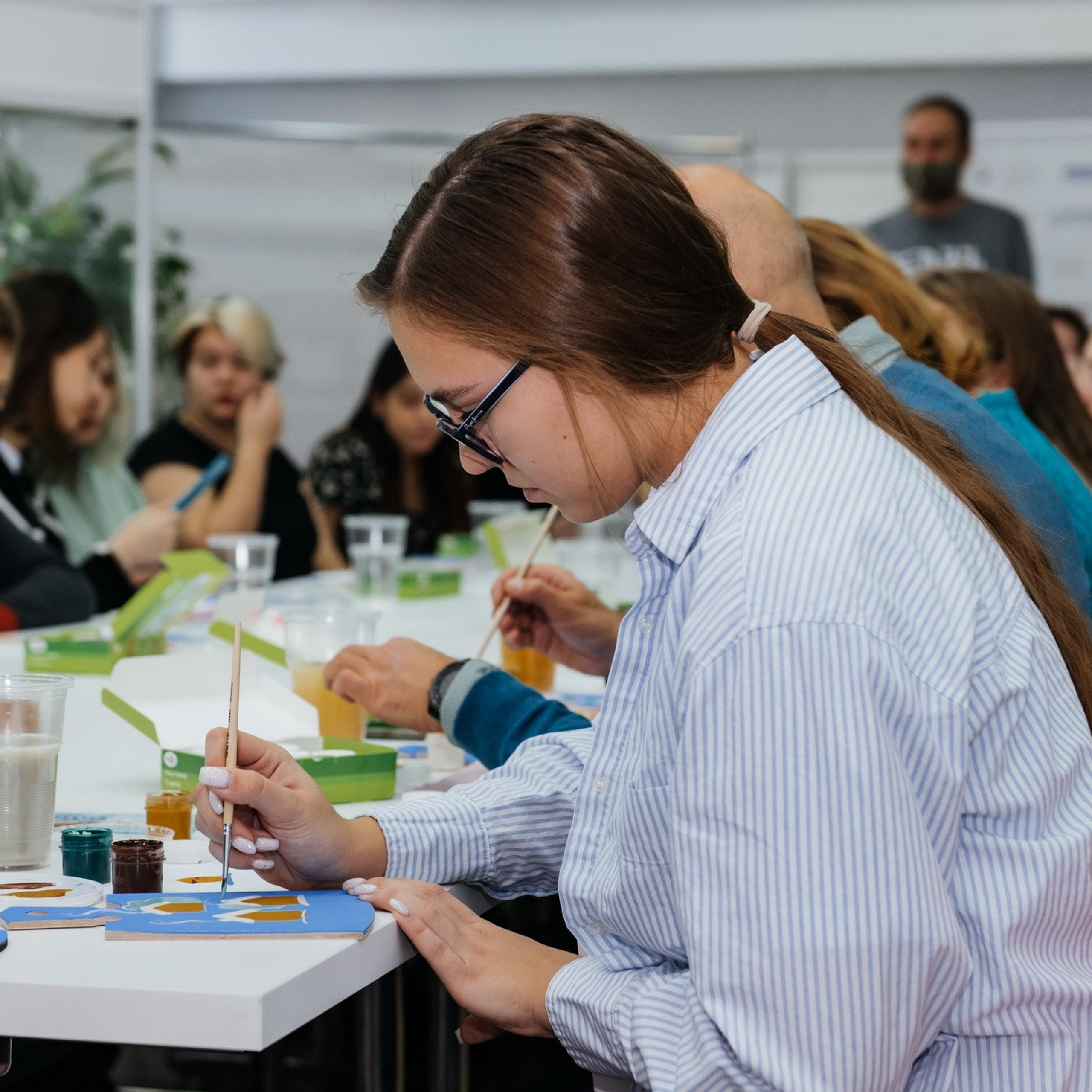 Выставка «Ордынская роспись» в НГТУ НЭТИ. Сувениры и подарки с Ордынской росписью | Новосибирск