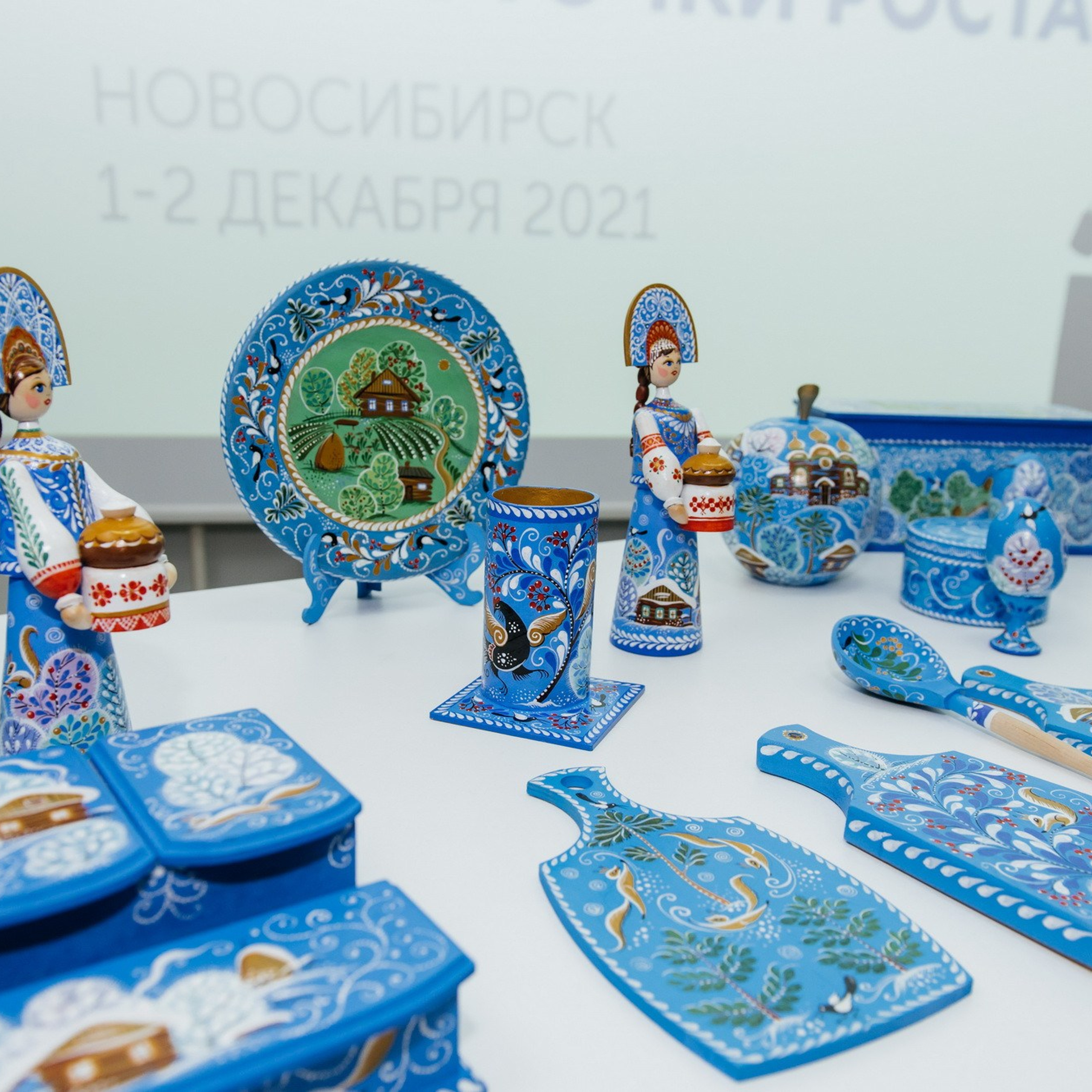 Выставка «Ордынская роспись» в НГТУ НЭТИ. Сувениры и подарки с Ордынской росписью | Новосибирск