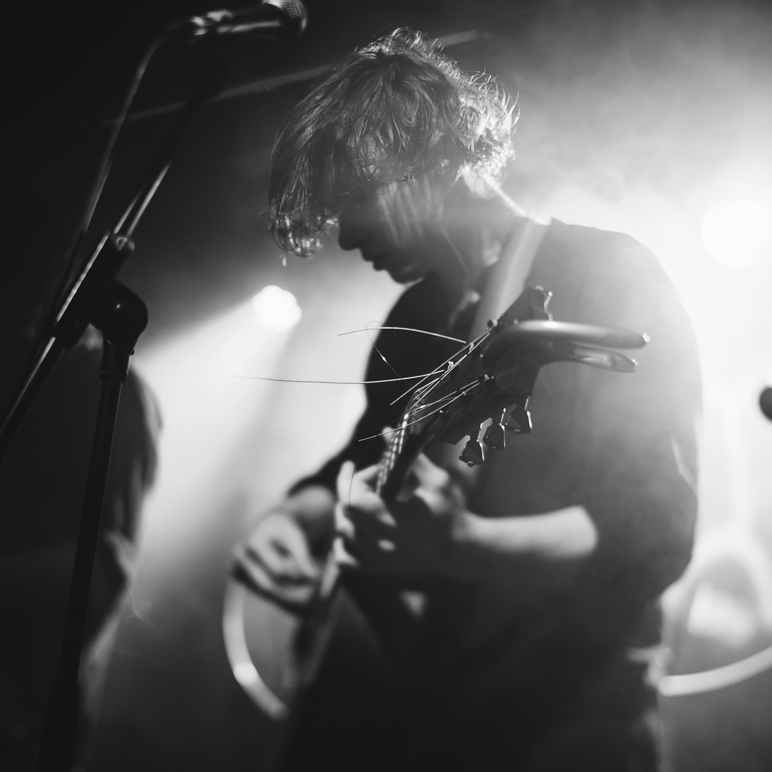 Бонд с кнопкой, 16 тонн