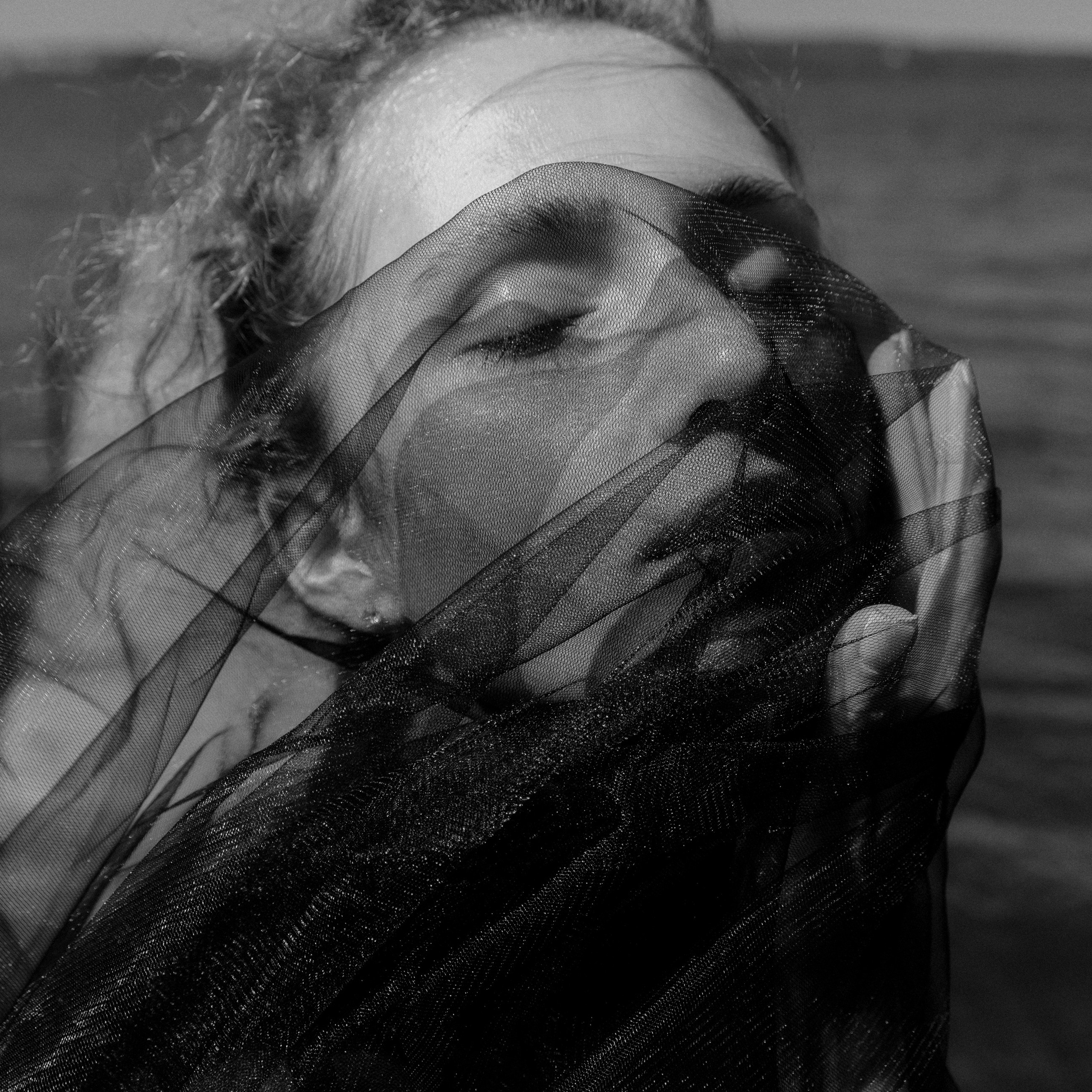 Кристина. В порыве ветра