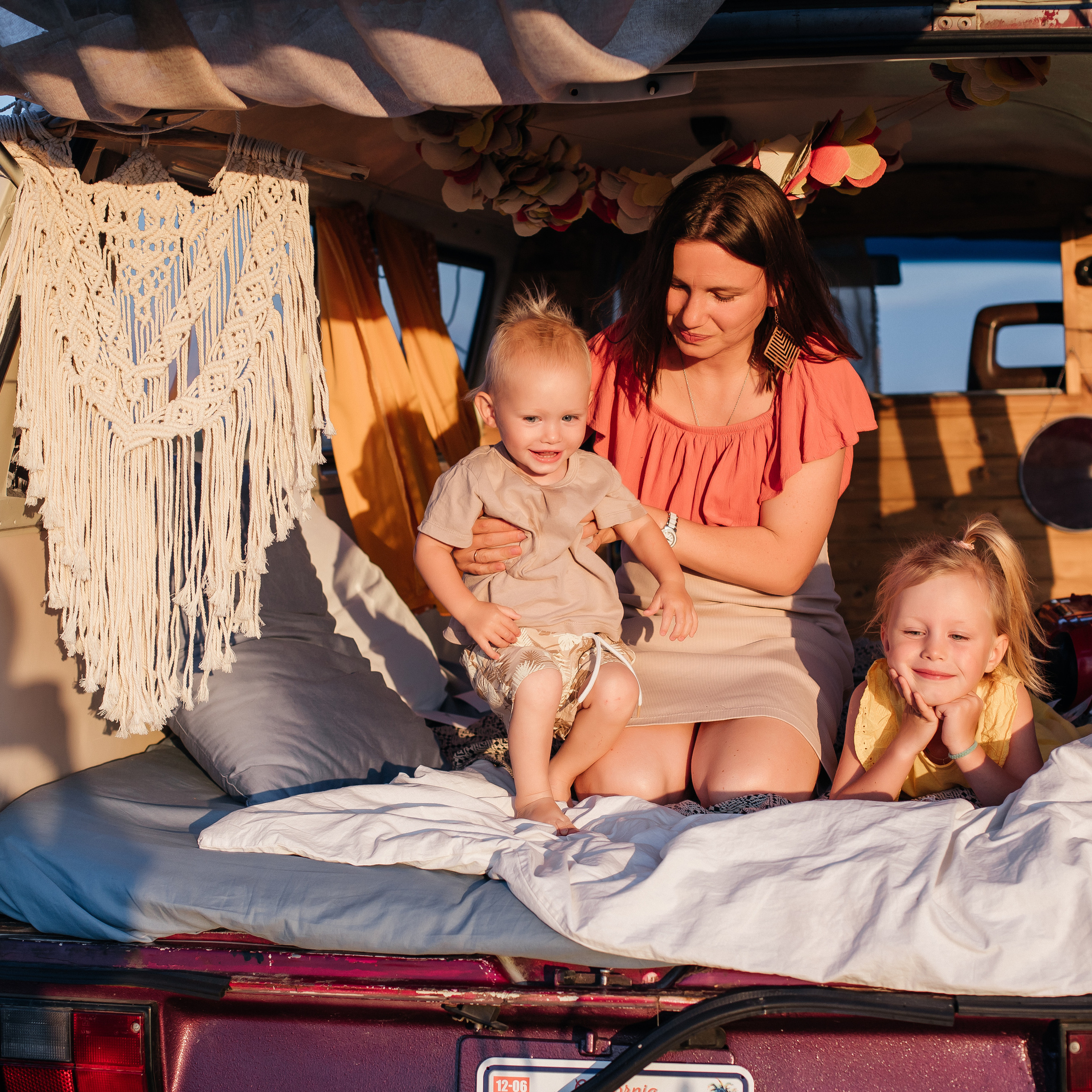 Майя и ребятишки