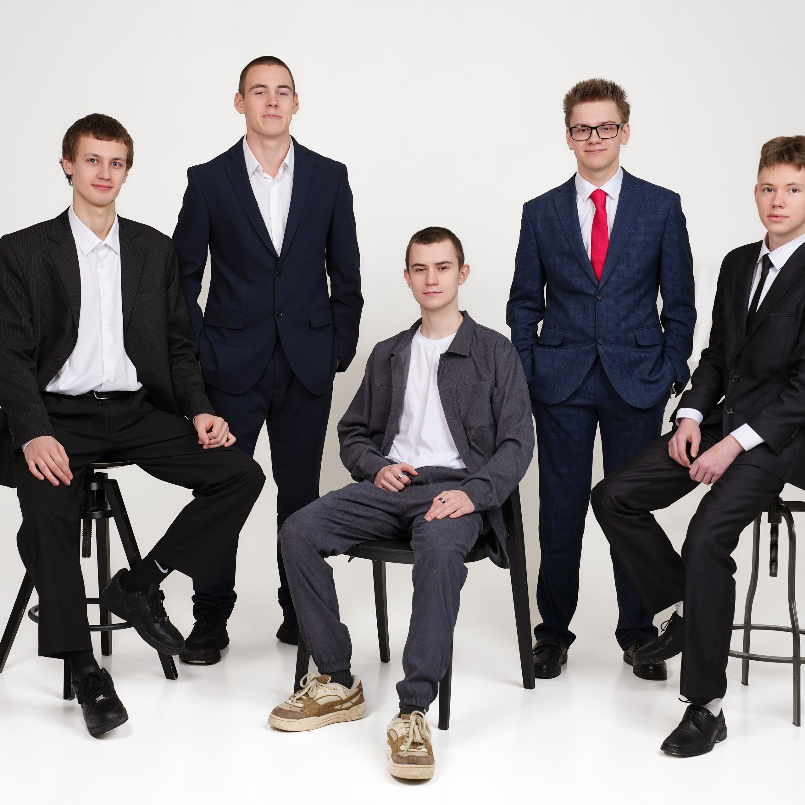 Студия в которой мы снимаем. Выпускные альбомы с оживающими фото Екатеринбург