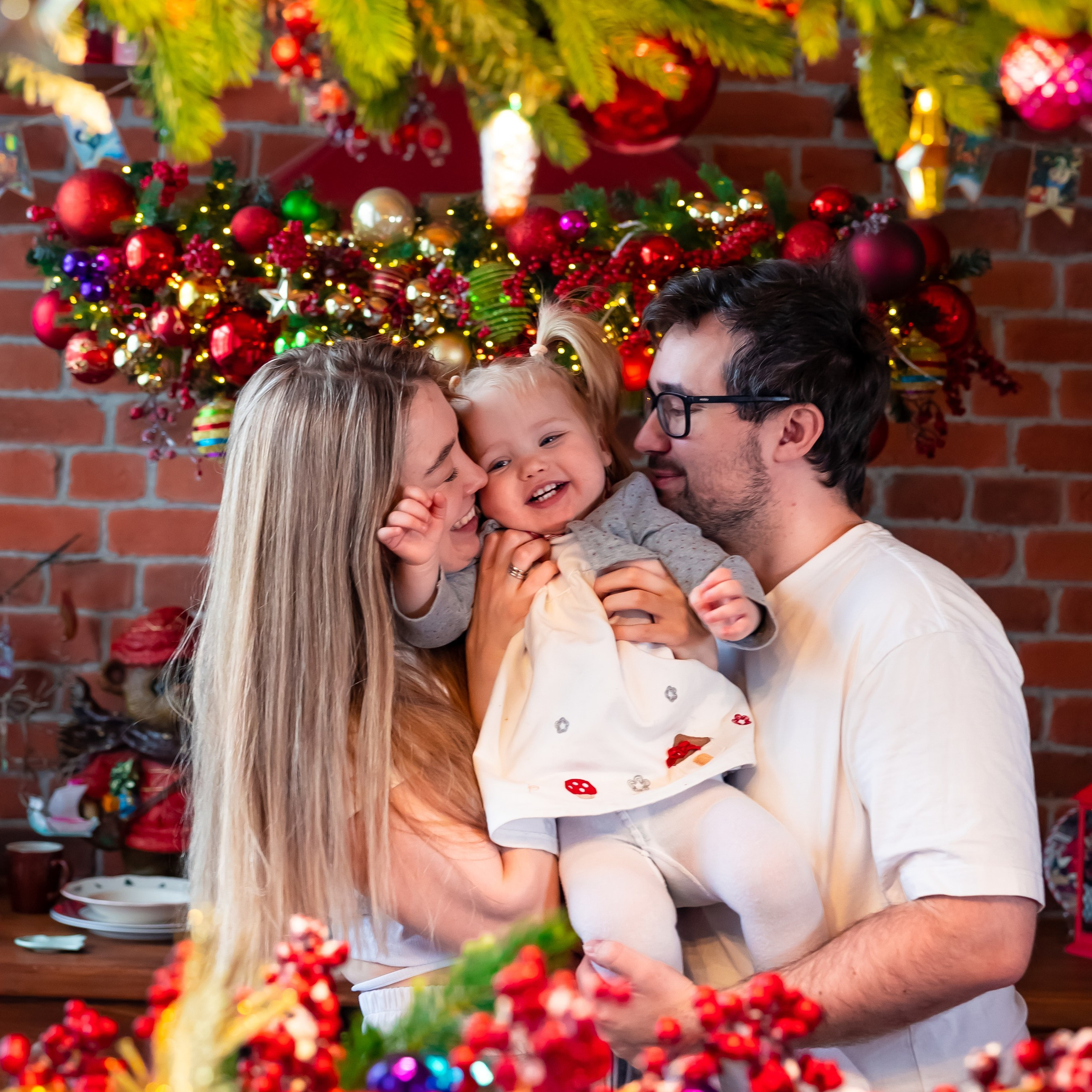 Катя с семьёй