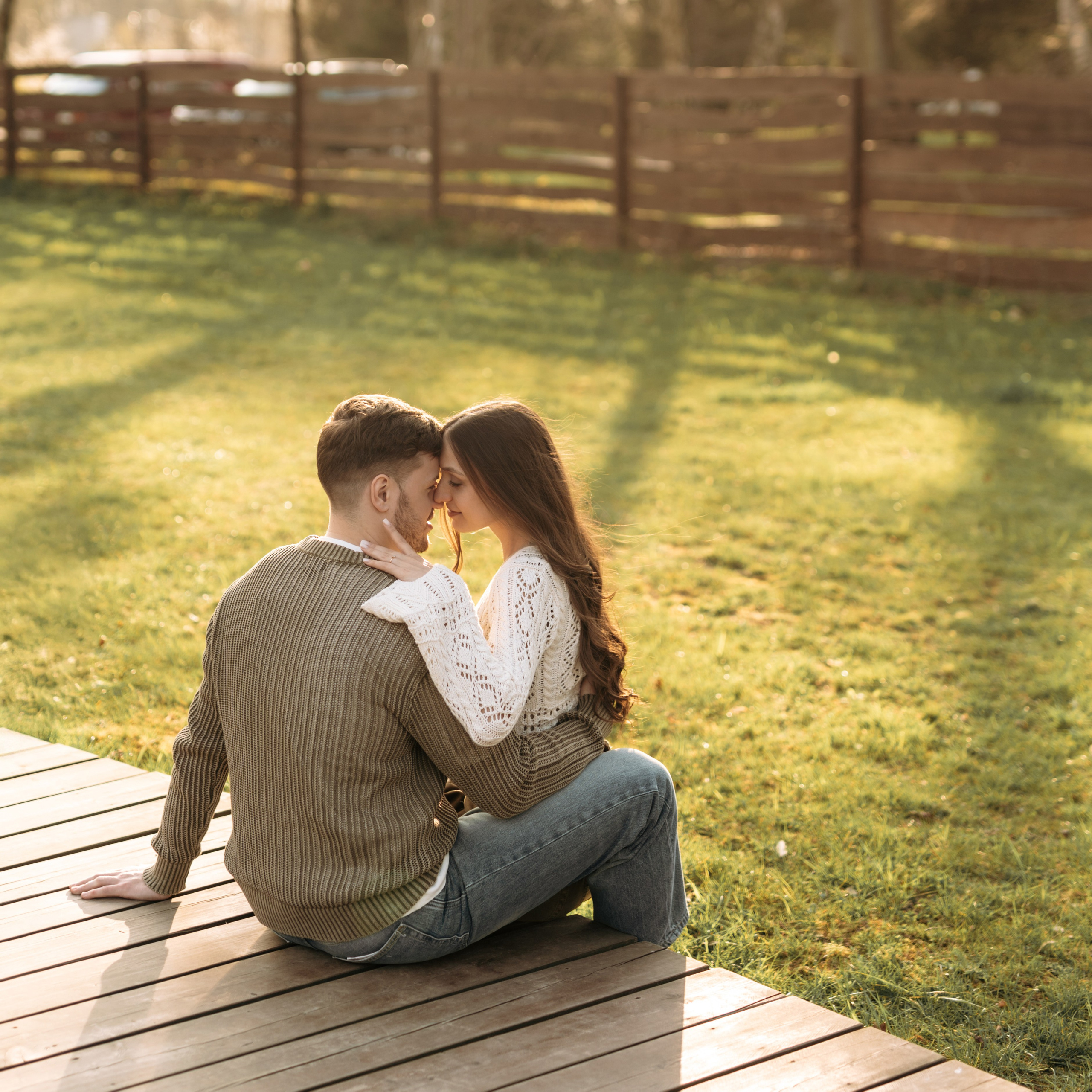 Фотосессия Love Story в глэмпинге для Влады и Виктора