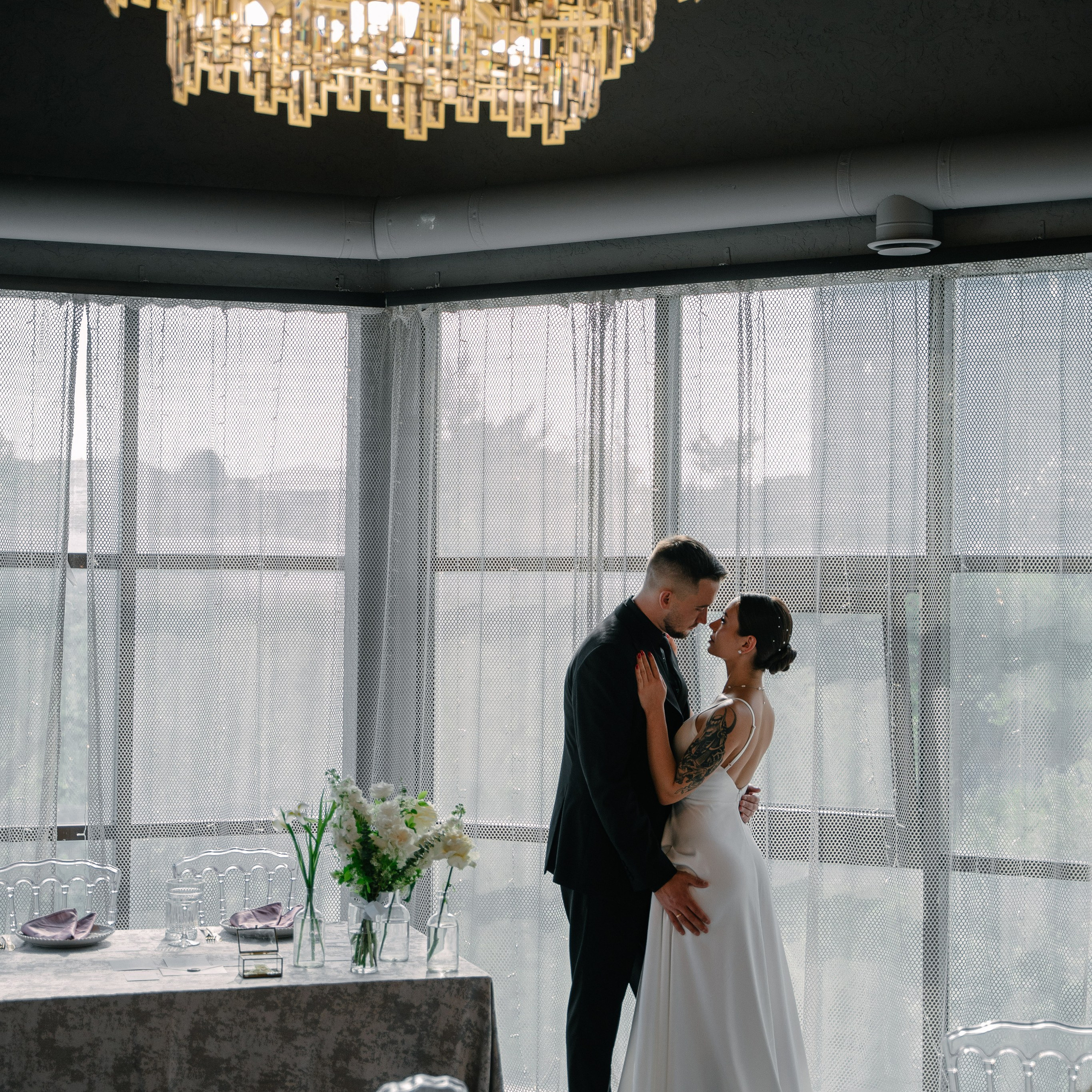 Владимир и&nbsp;Полина. Выездная церемония и&nbsp;фотосессия на&nbsp;банкетной площадке