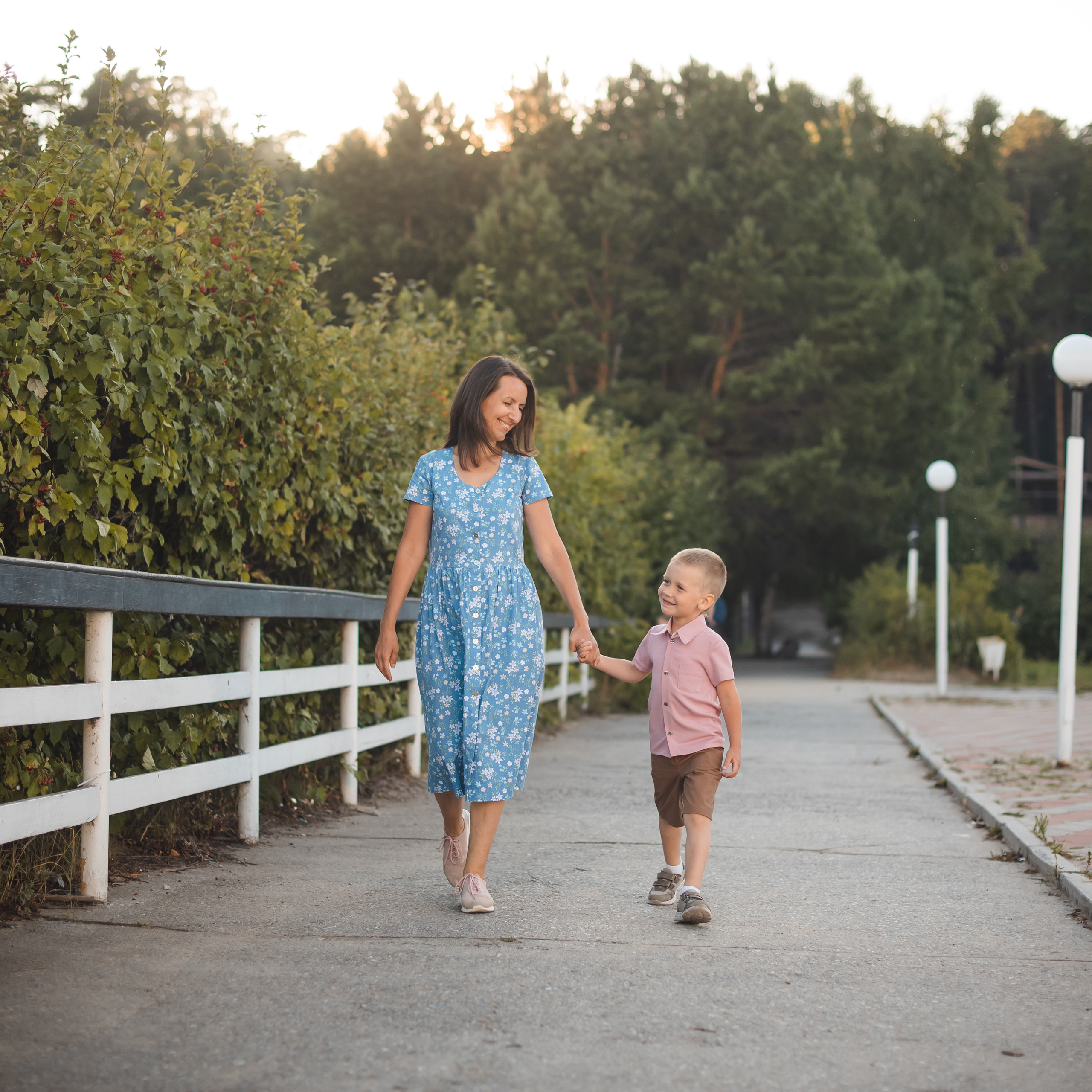 Летний вечер. Татьяна, Денис и Давид.