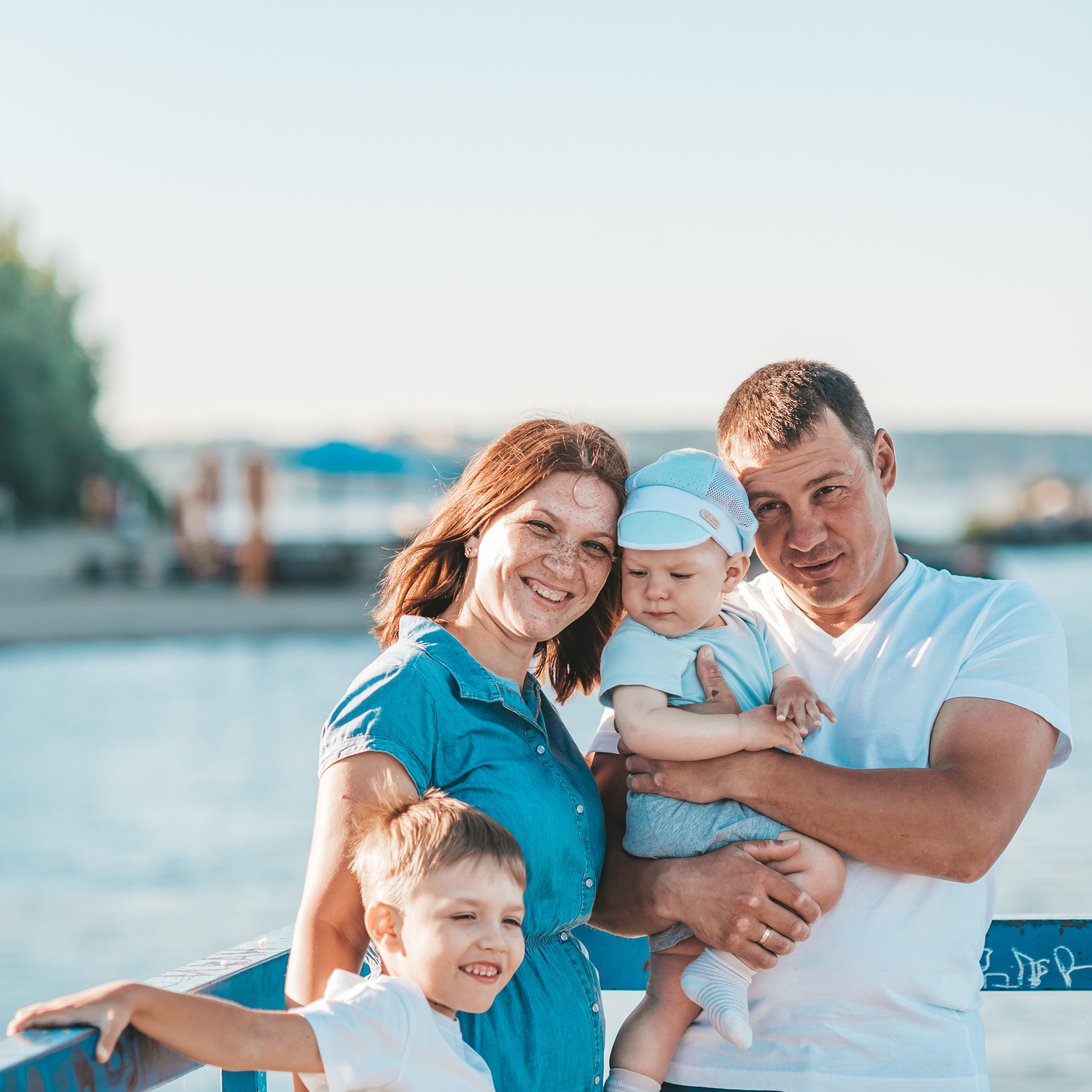 Семейные на пляже