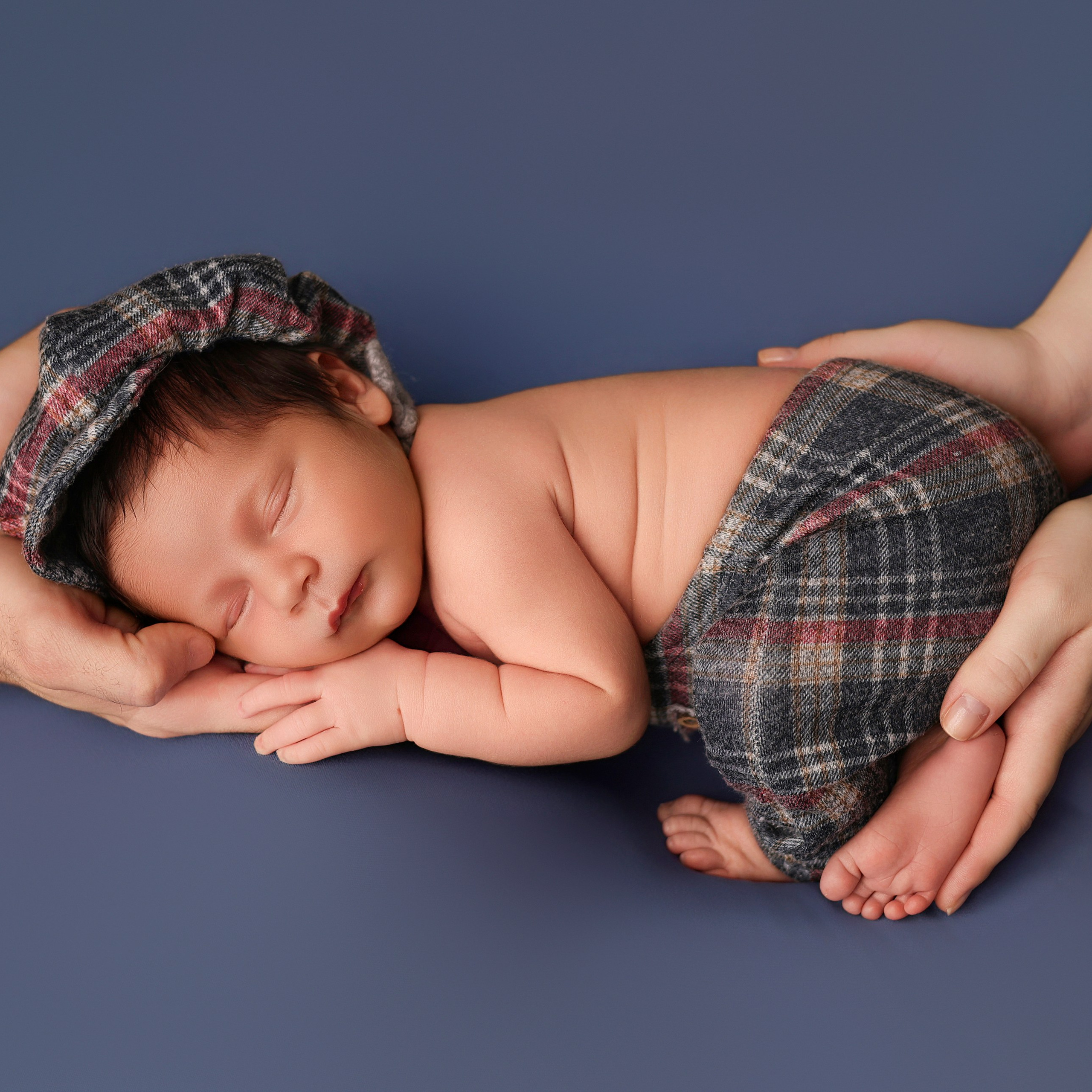 Миша. 19 дней. Фотограф новорожденных Ольга Джарты