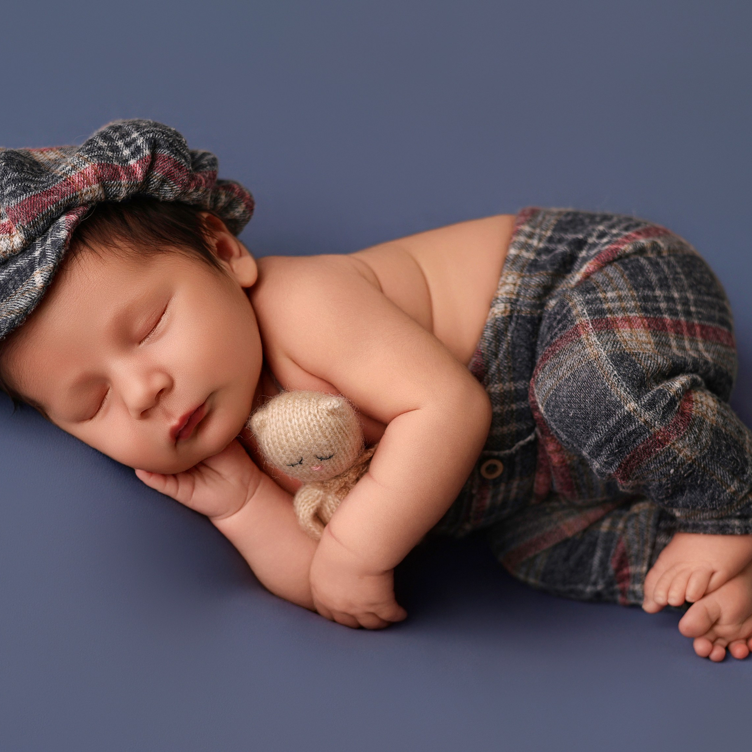 Миша. 19 дней. Фотограф новорожденных Ольга Джарты