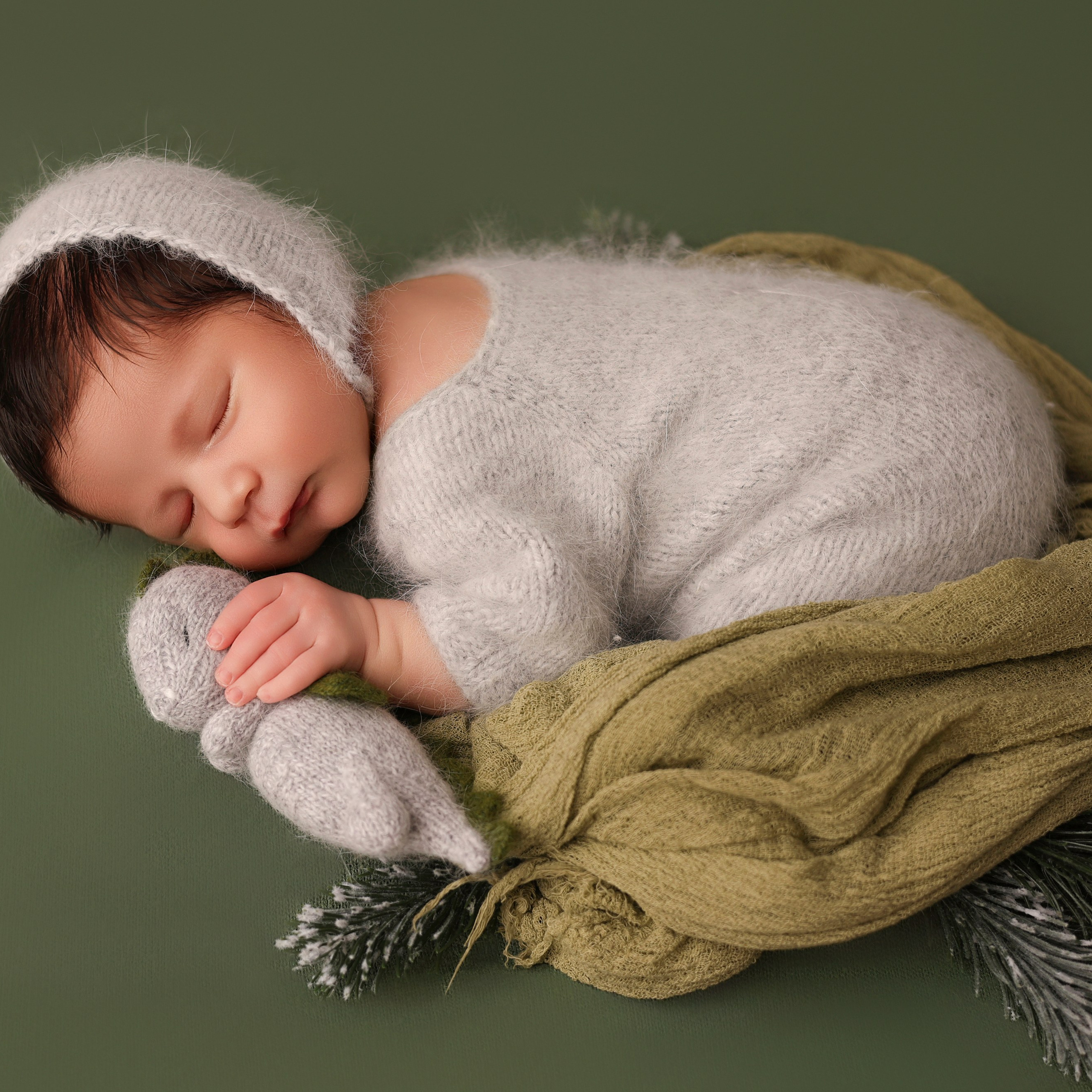 Миша. 19 дней. Фотограф новорожденных Ольга Джарты