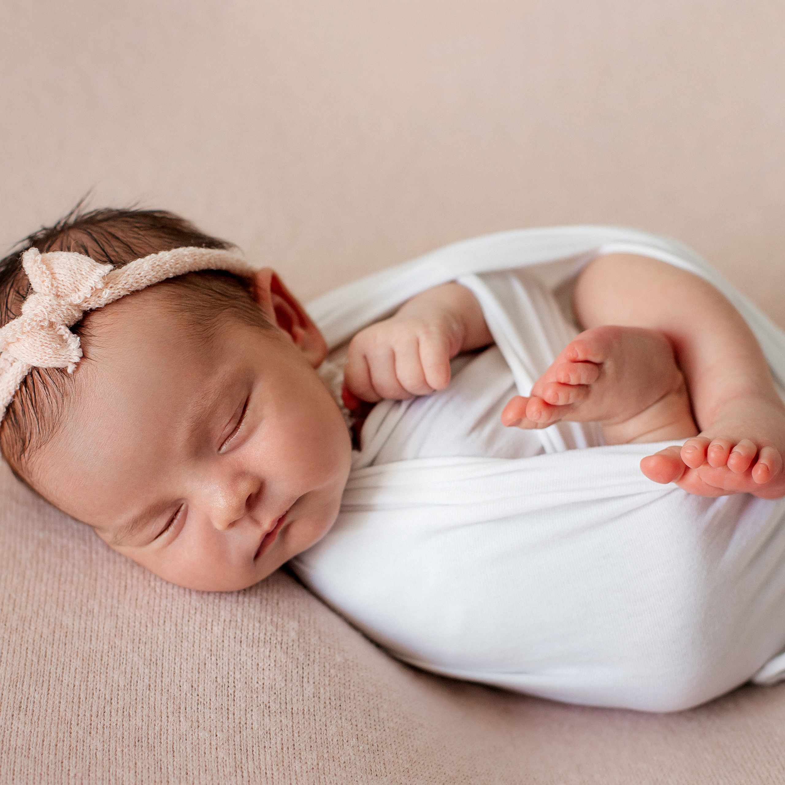 Вика. 11 дней. Фотограф новорожденных Ольга Джарты