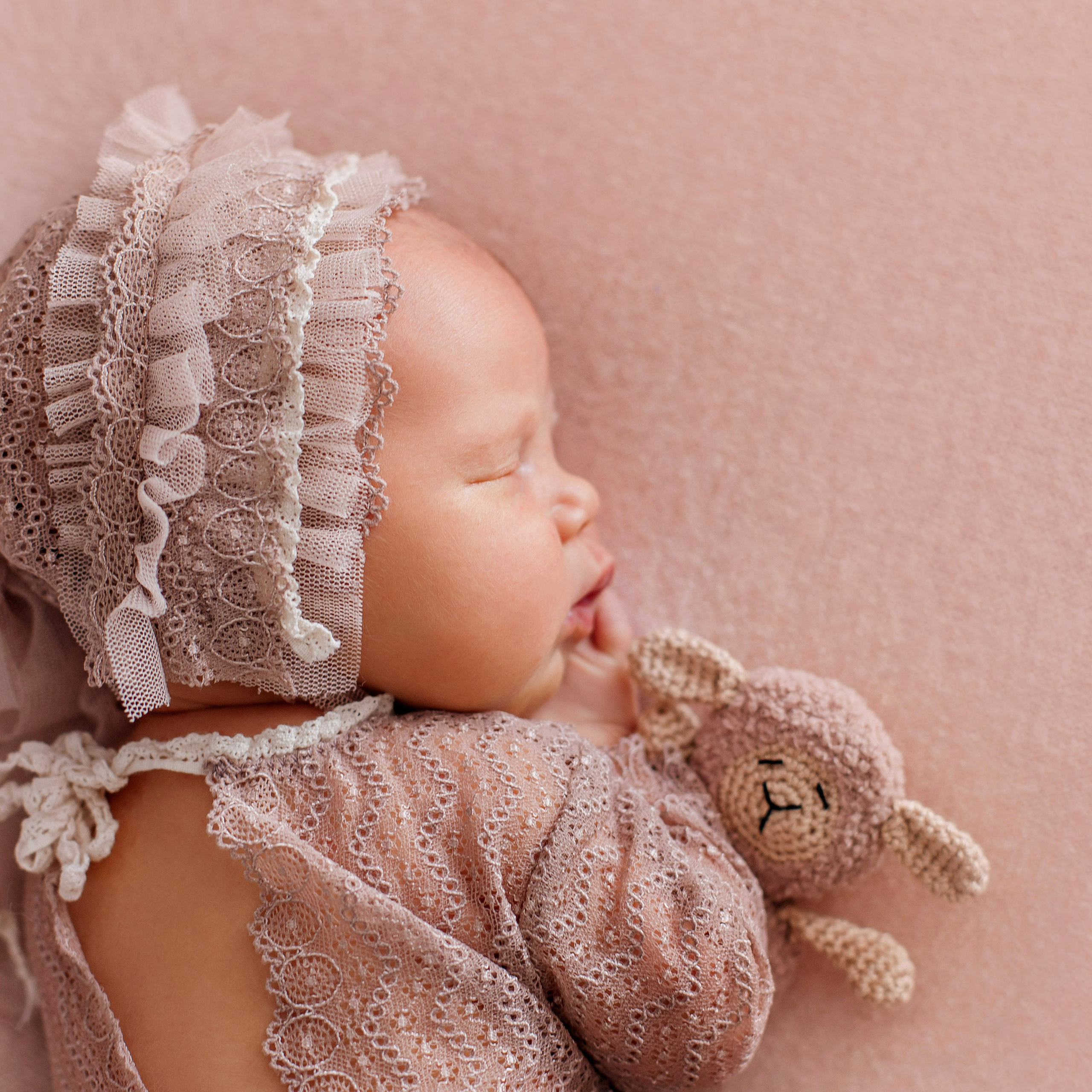 Милая новорожденная Милана. Фотограф новорожденных Ольга Джарты