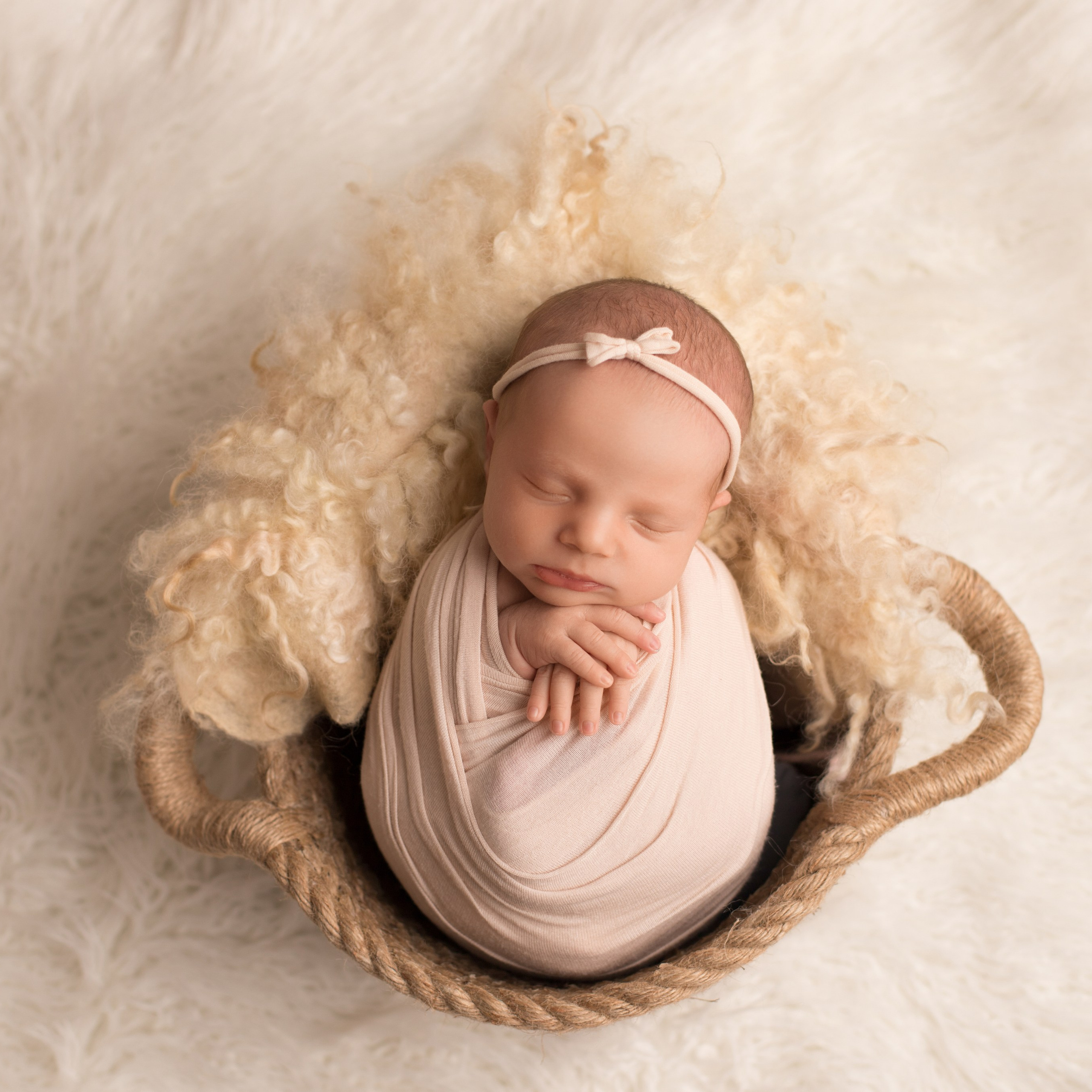 Есения. Фотограф новорожденных Ольга Джарты