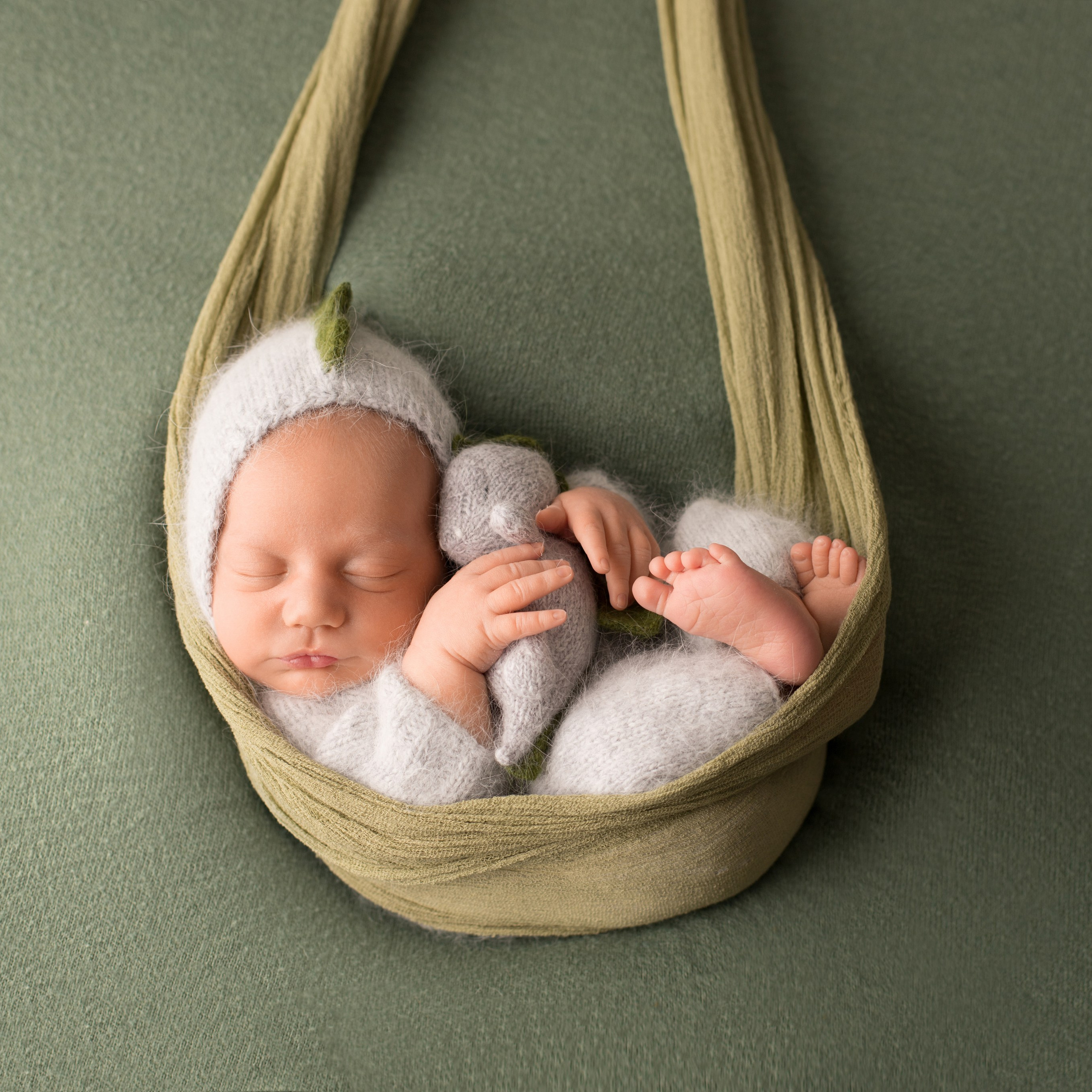 Эмилия. Фотограф новорожденных Ольга Джарты