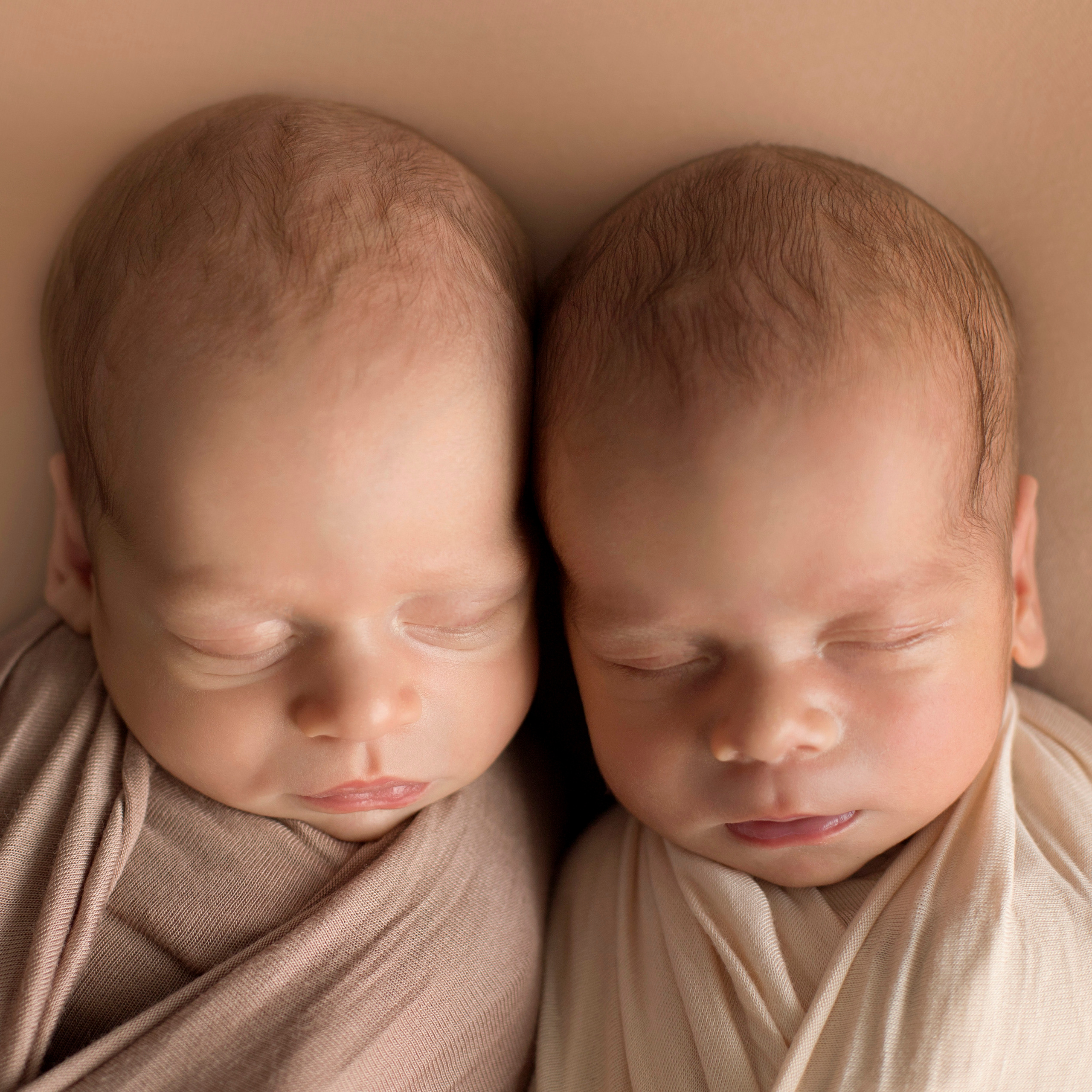 Фотоальбом двойняшек!. Фотограф новорожденных Ольга Джарты