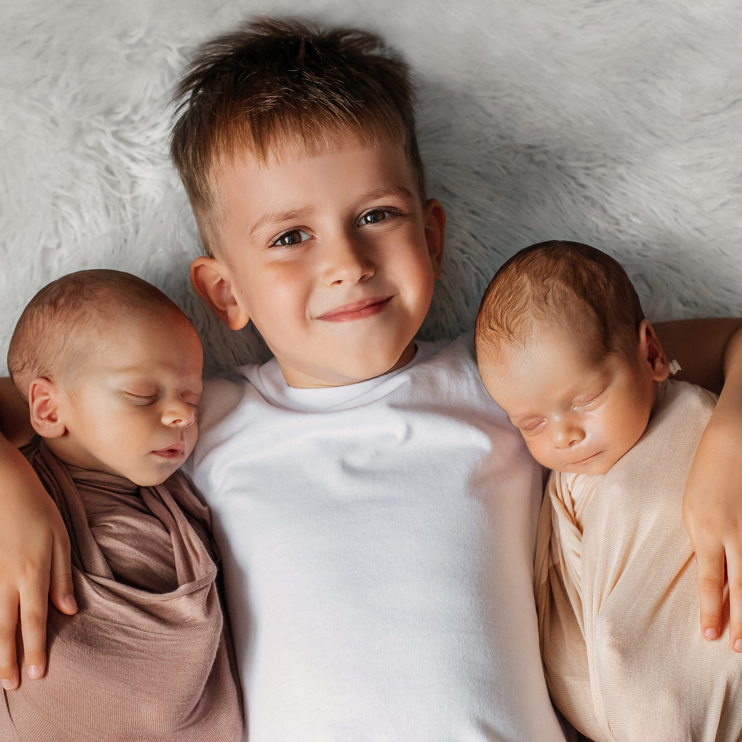 Фотоальбом двойняшек!. Фотограф новорожденных Ольга Джарты