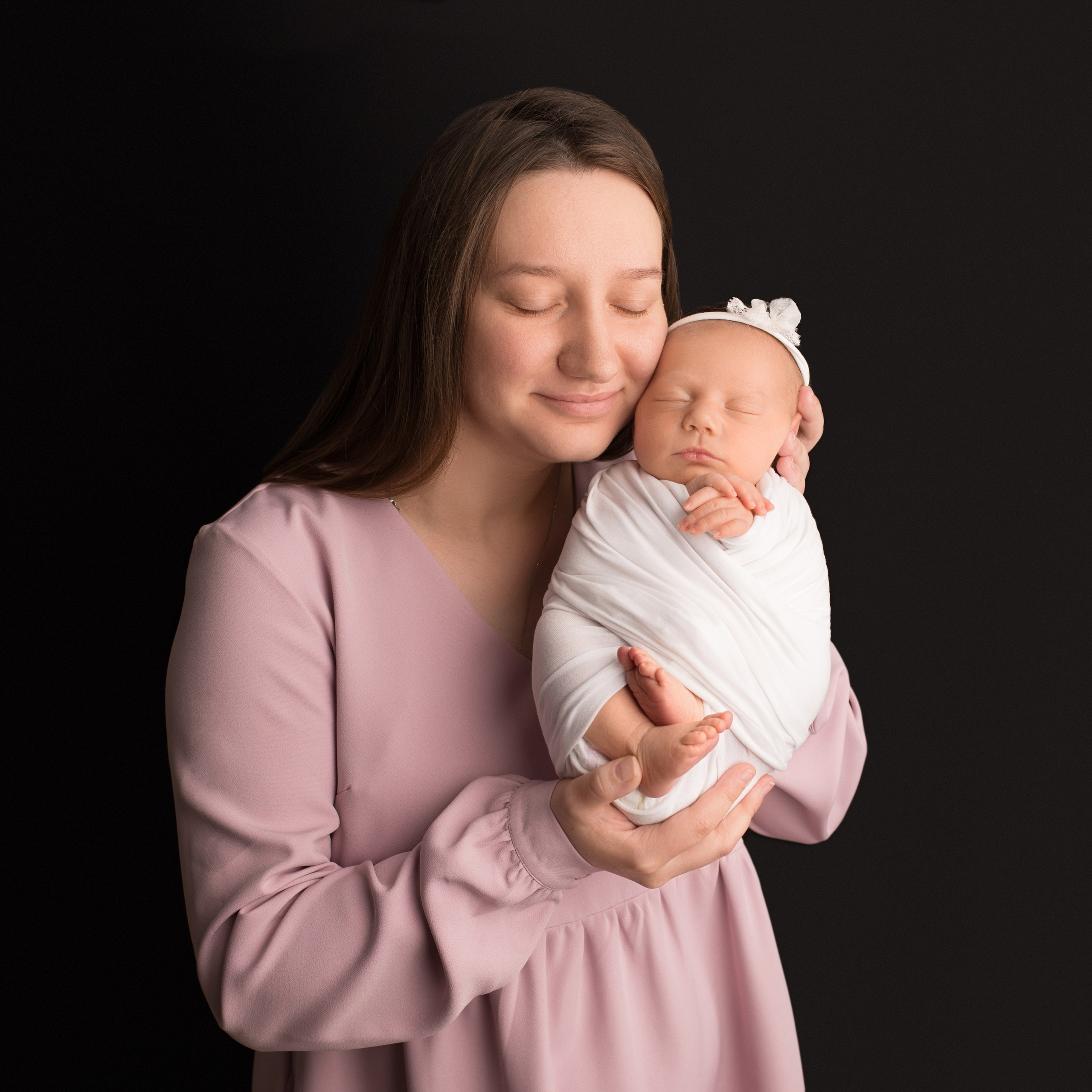 Эмилия. Фотограф новорожденных Ольга Джарты