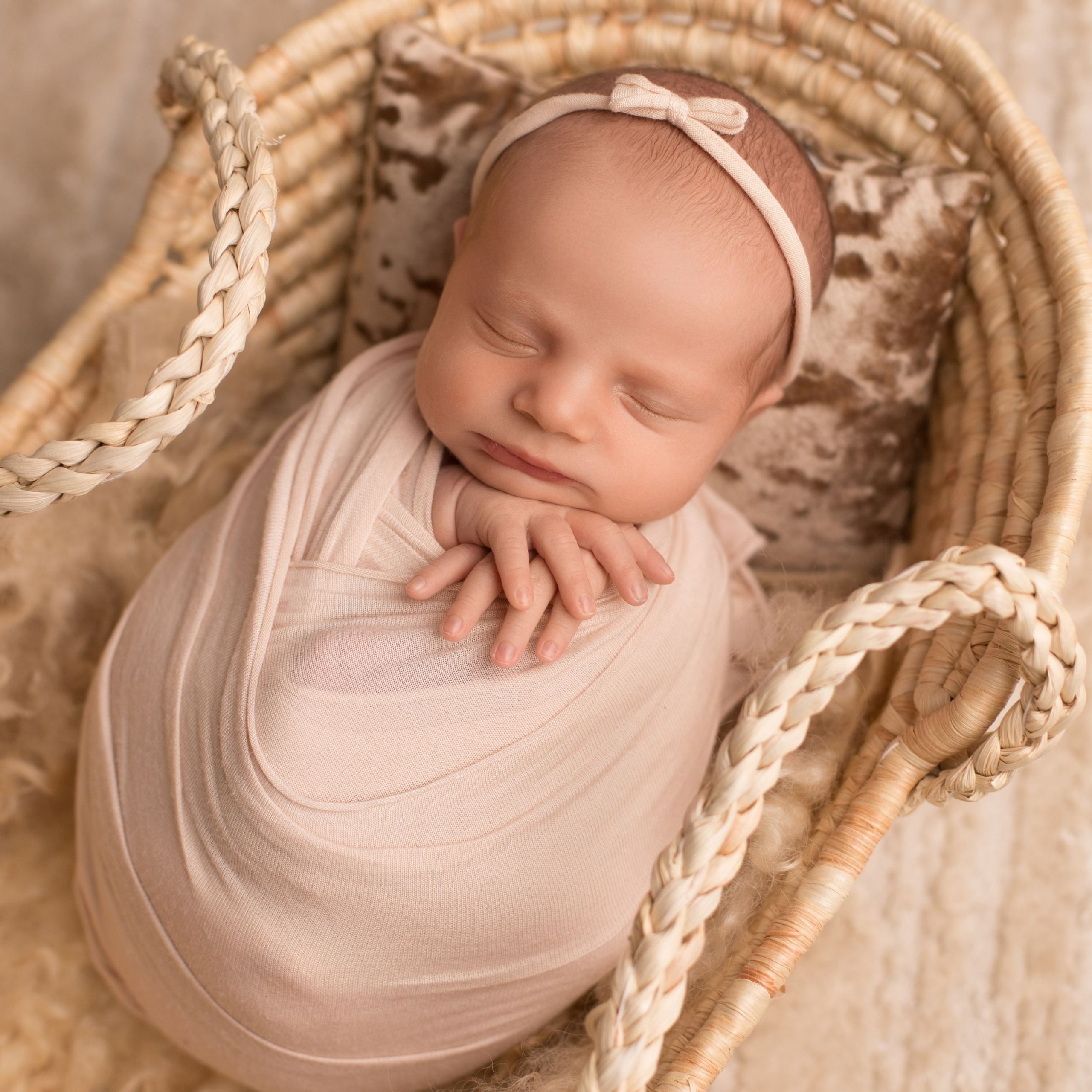 Есения. Фотограф новорожденных Ольга Джарты