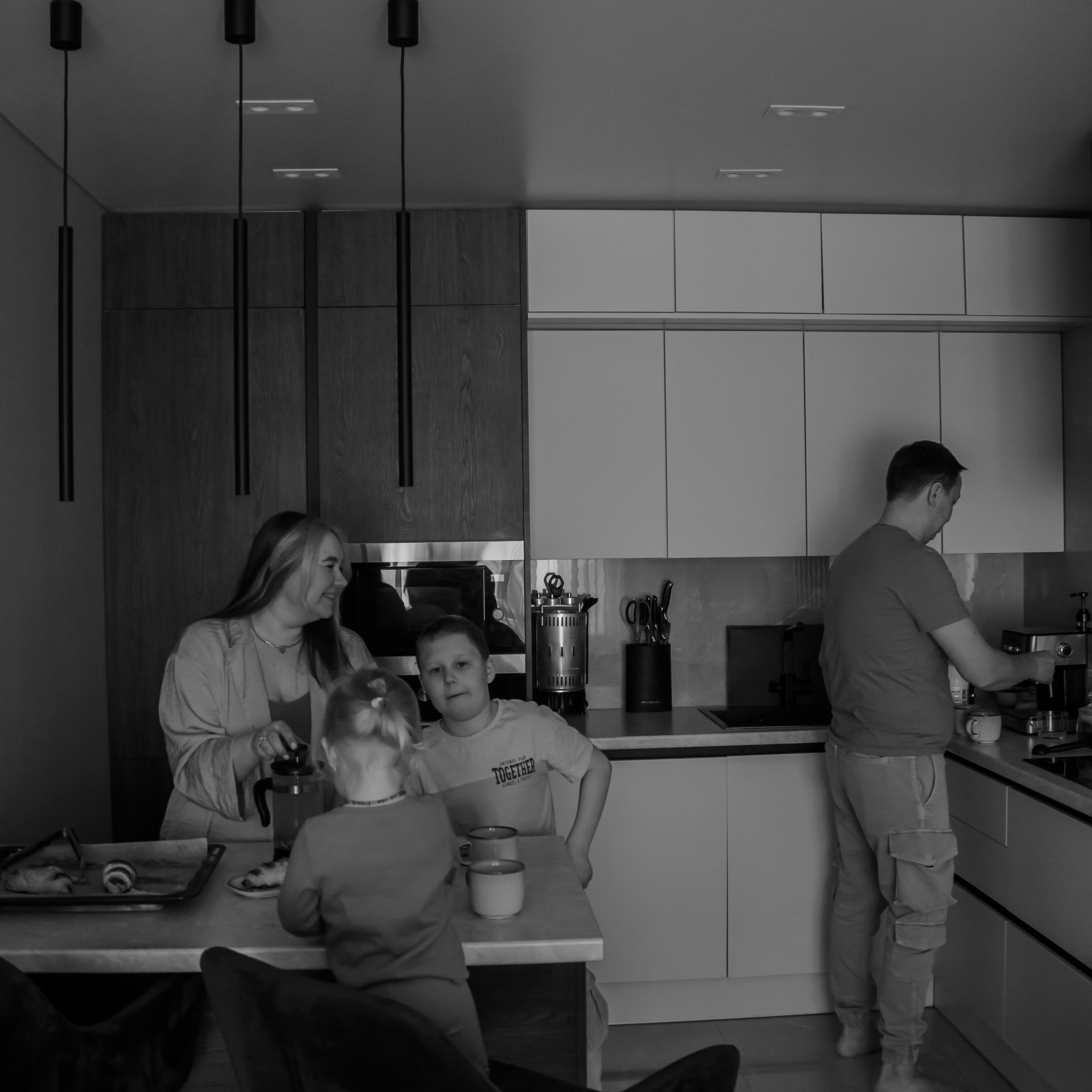 Женя\Эдик\Марк\Оливия