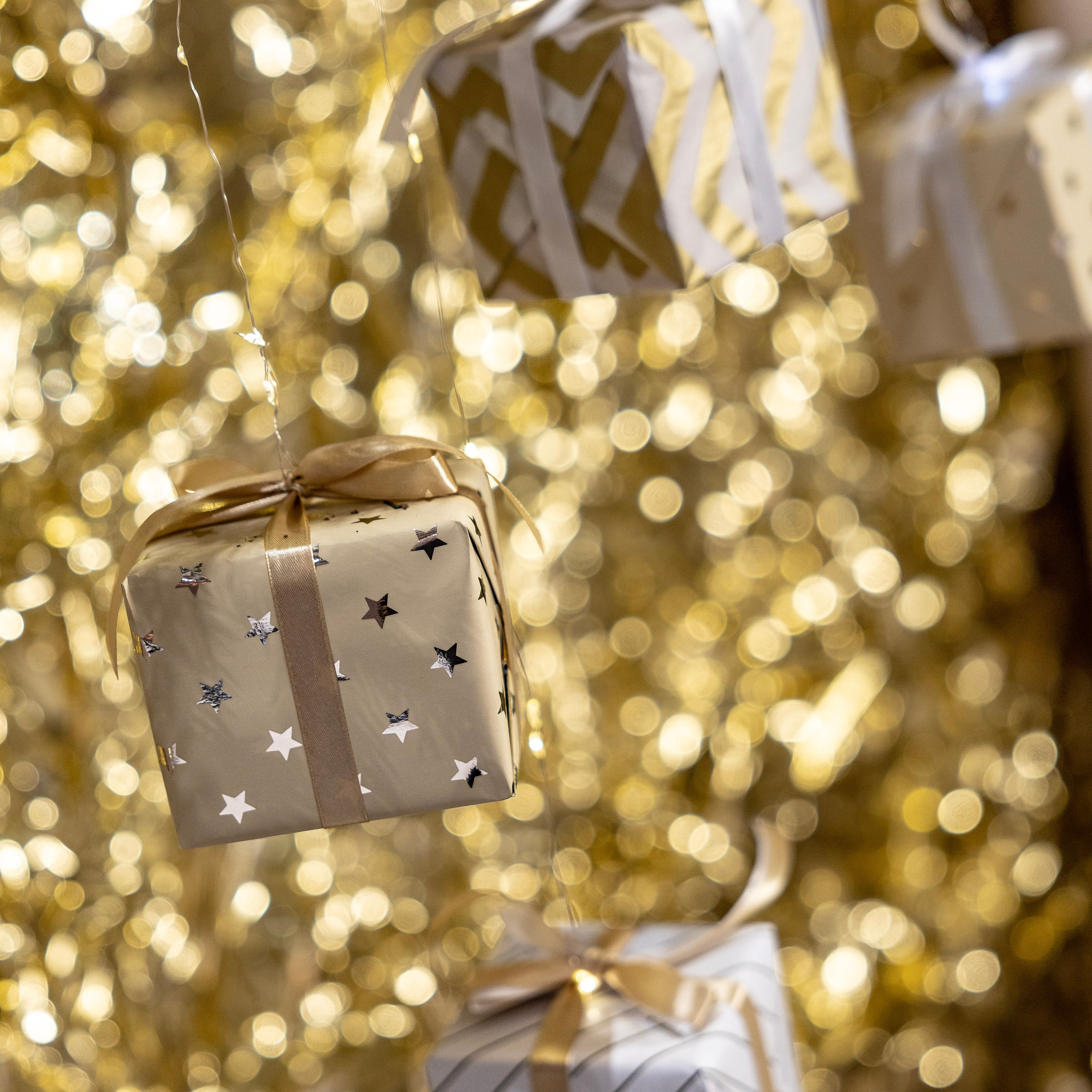 Презентация каталога новогодних корпоративных подарков от компании «Атрибутика»