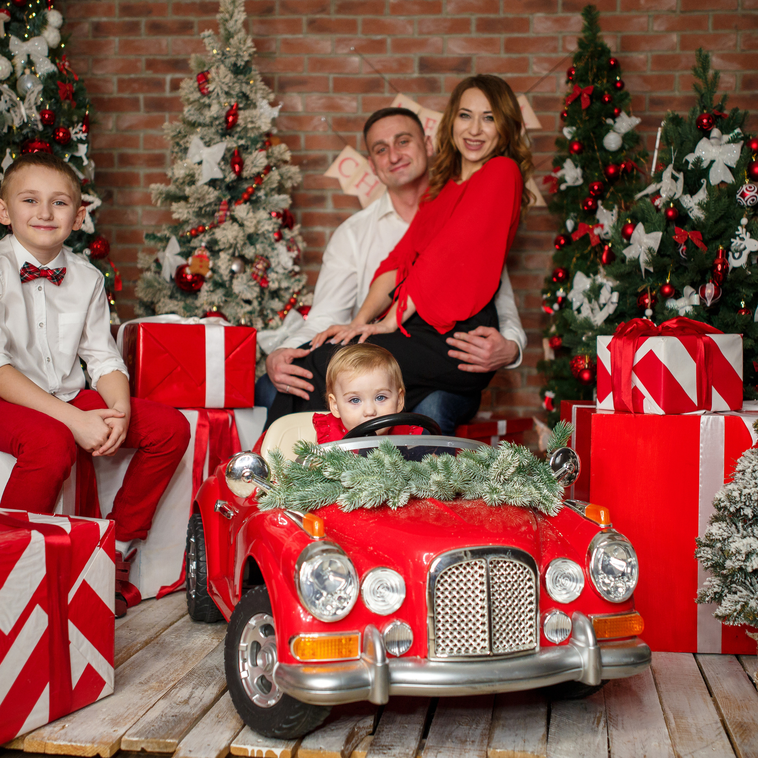 Артем, Алиса, Евгений и Дина