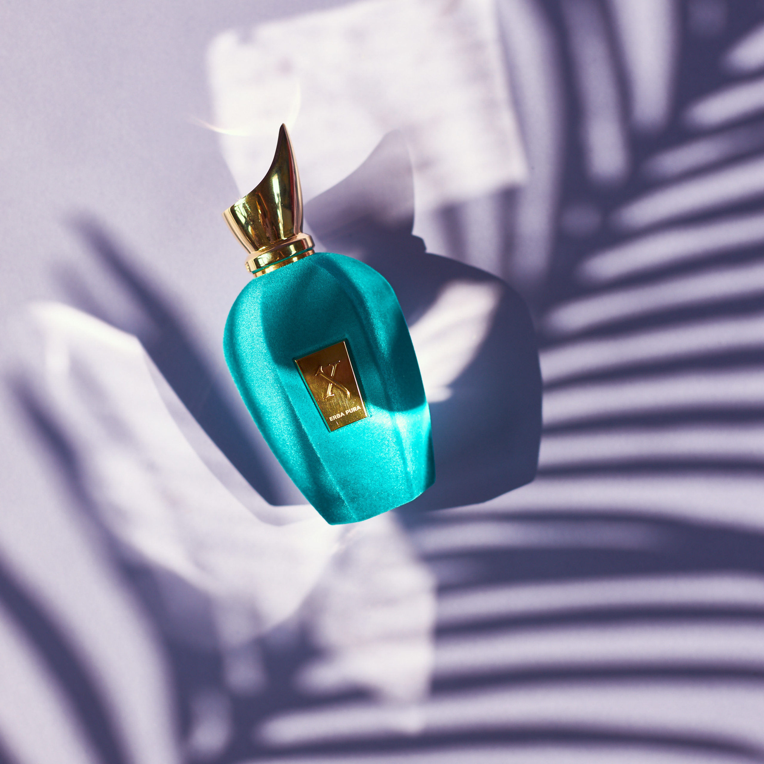 Das Parfume. Fashion and content photographer Anna Pavlova