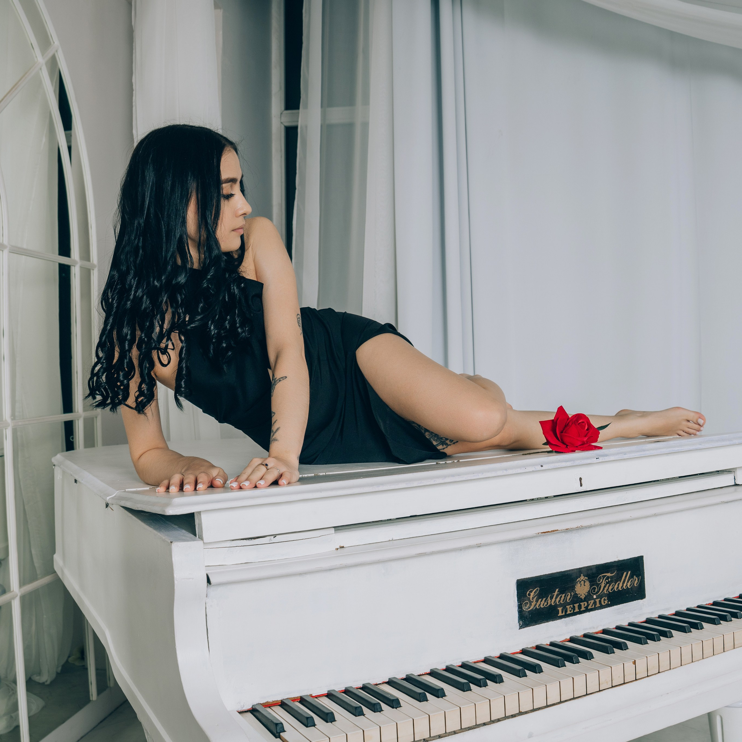 Зал с роялем