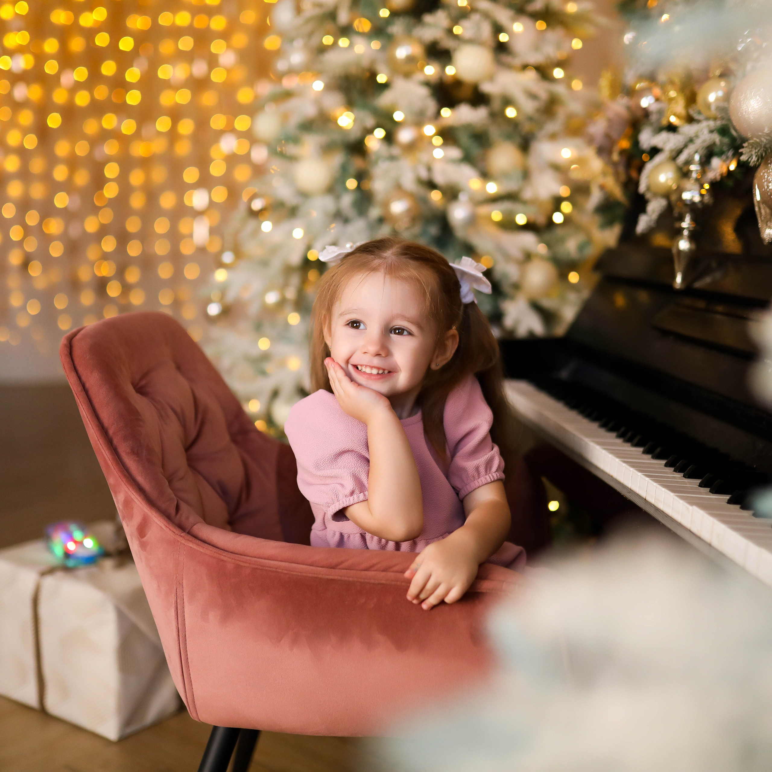 Семейная фотосессия в зале Париж