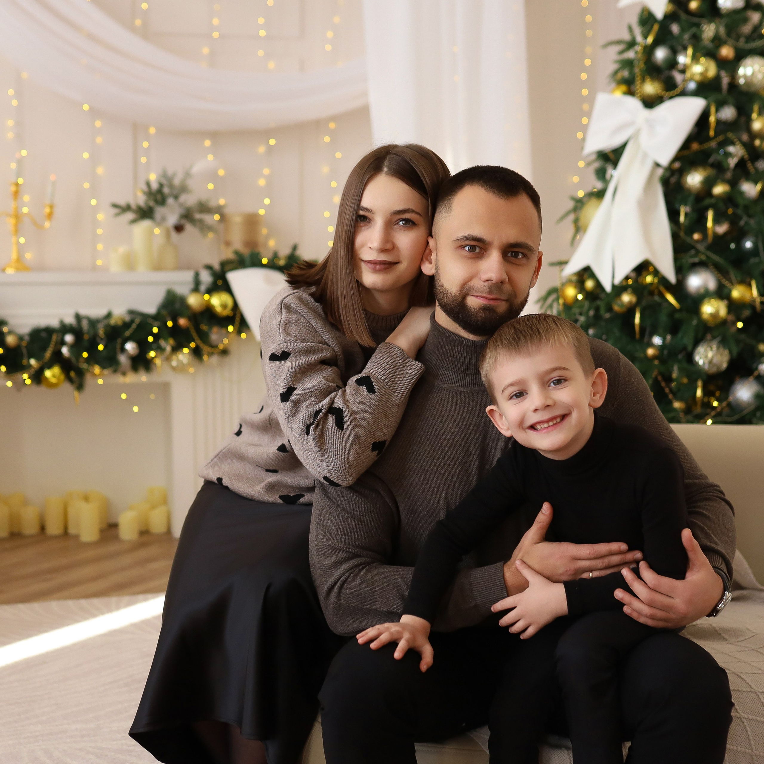 Семейная съёмка белый зал
