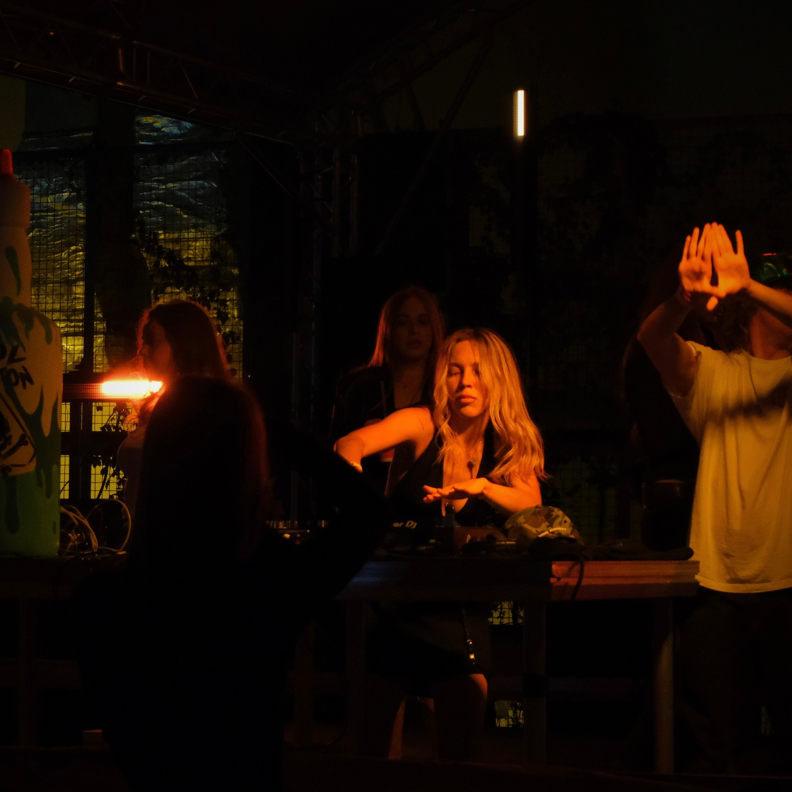 FujiFilm X-S20 (ivents, creative shooting, concert, lifestyle). Ssssienbuhaphoto