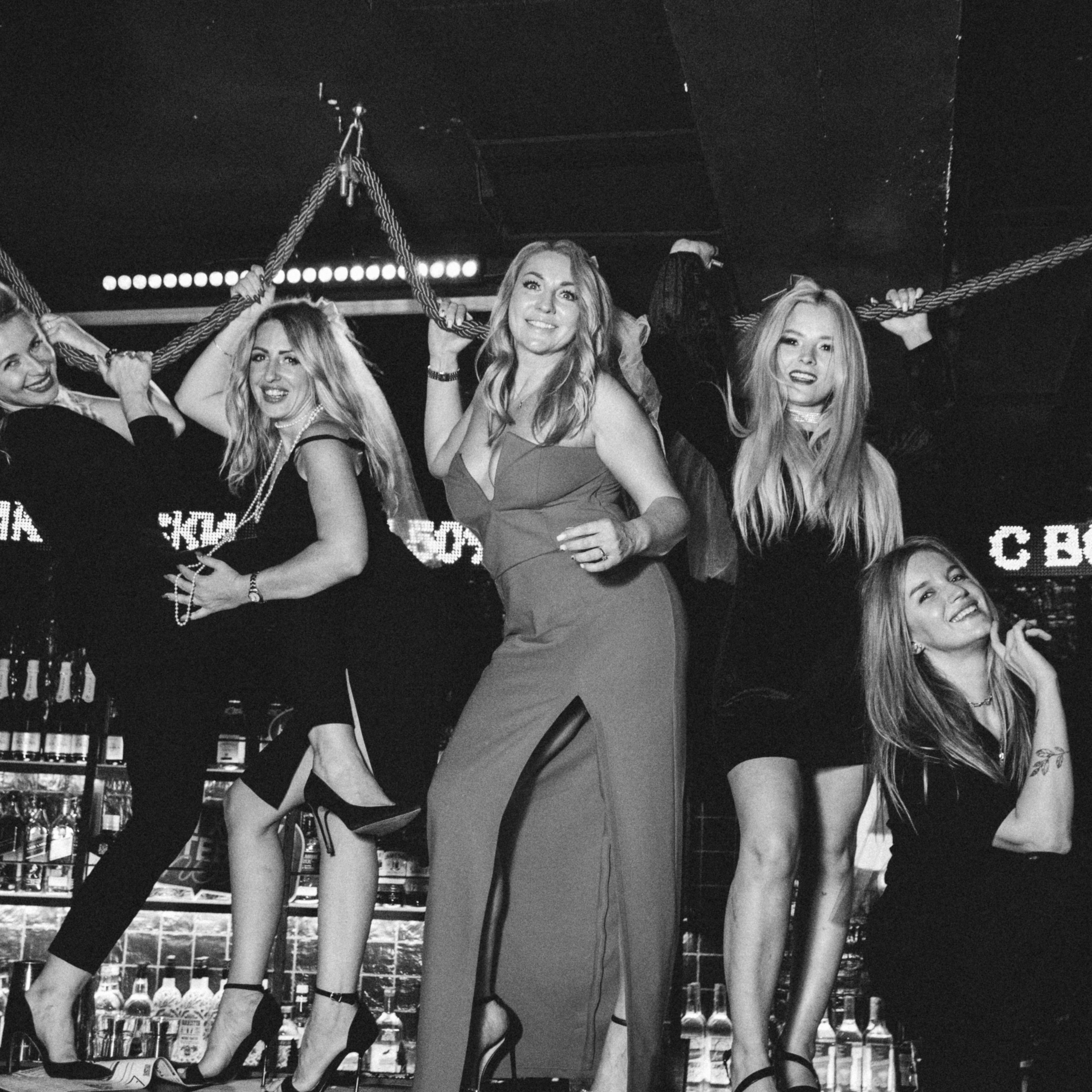 Девичник в клубе