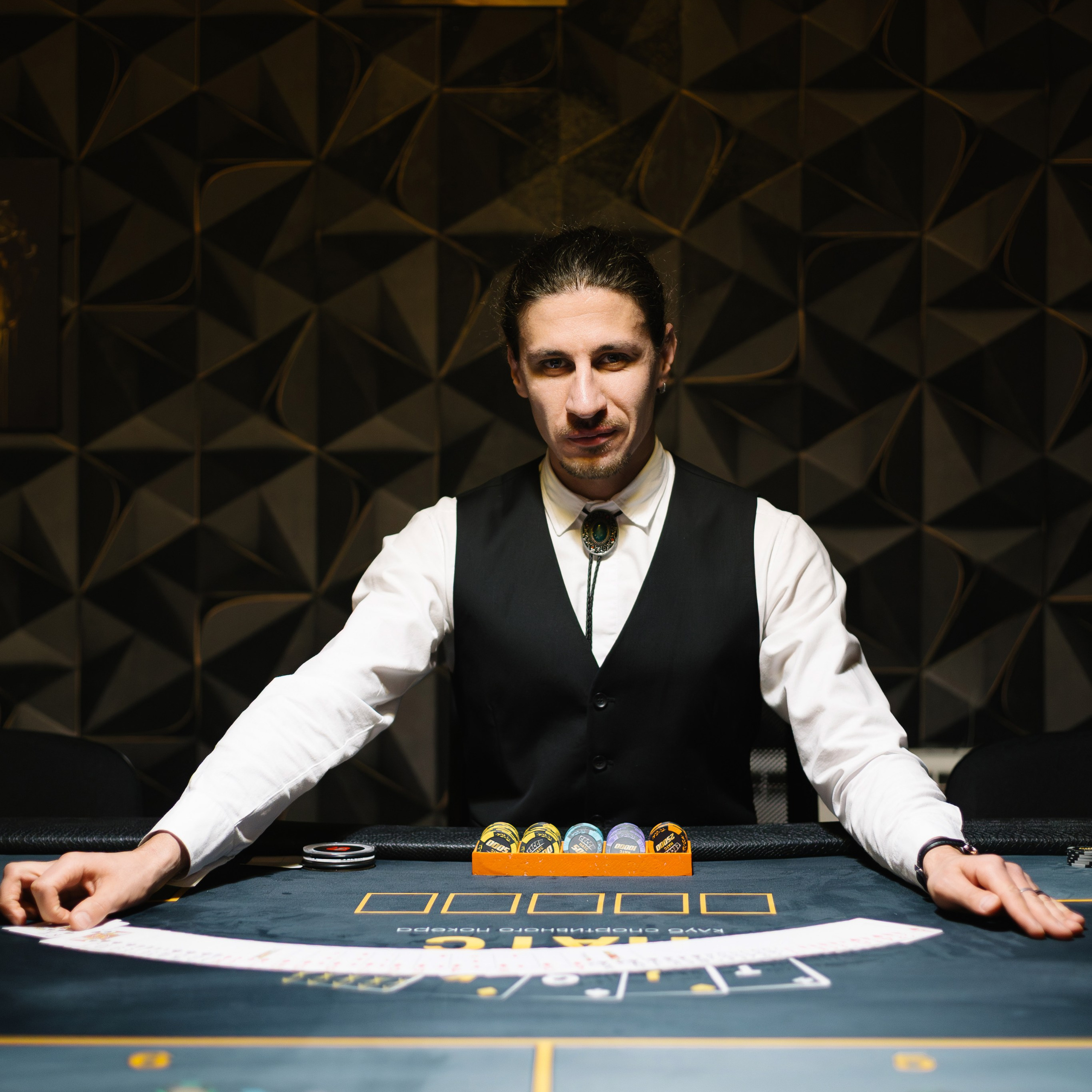 Открытие покерного клуба