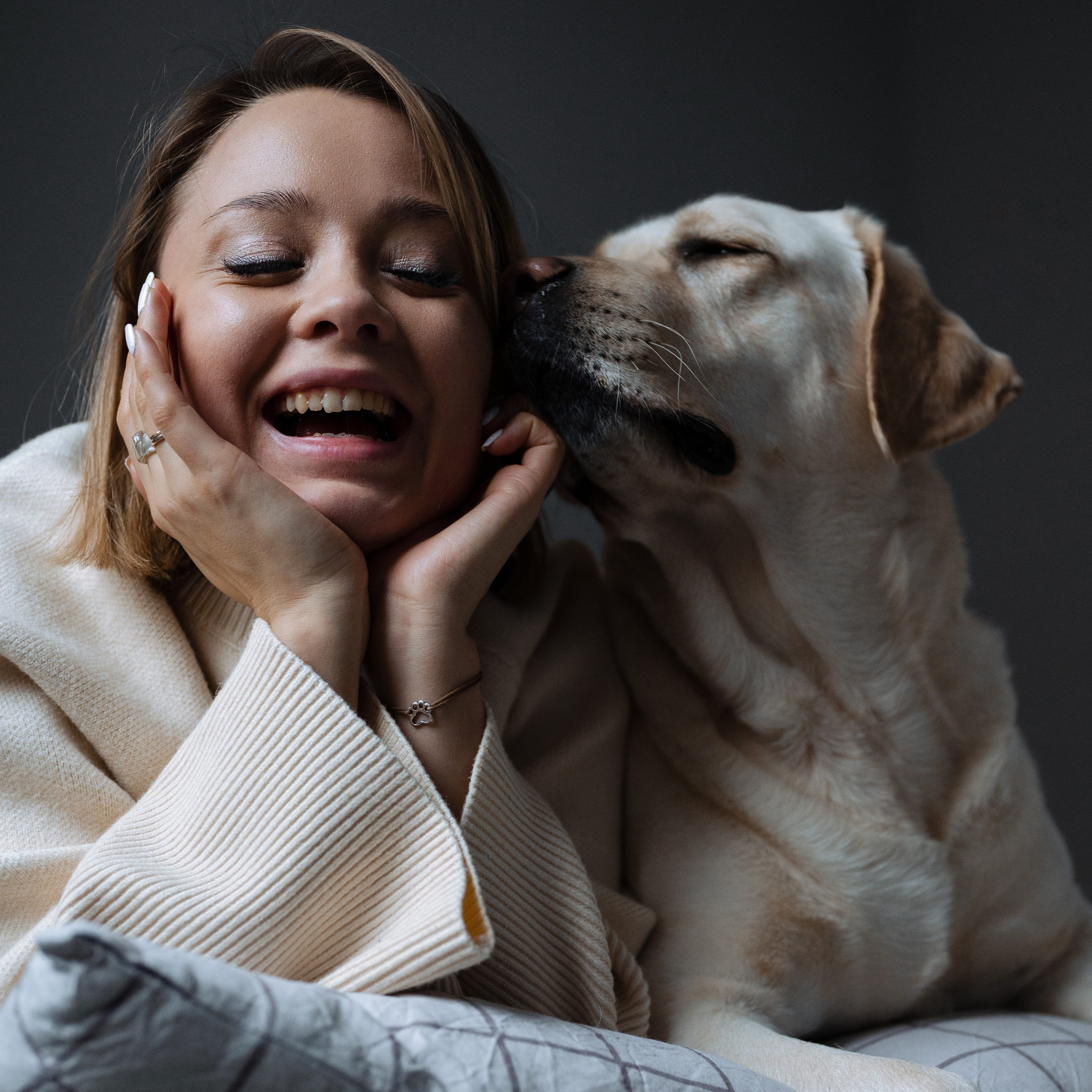 Мария и Майк, домашняя