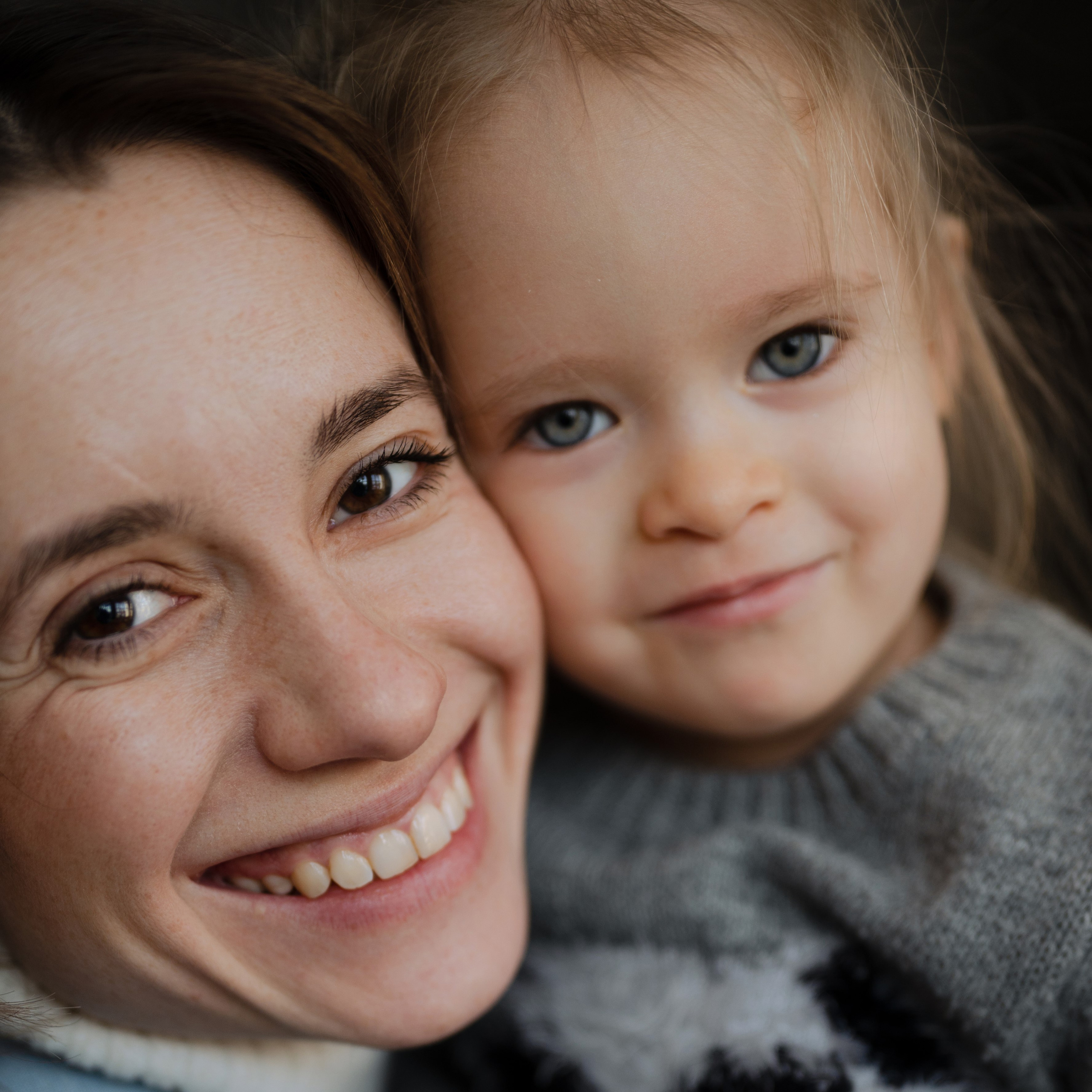 Настя и Катя