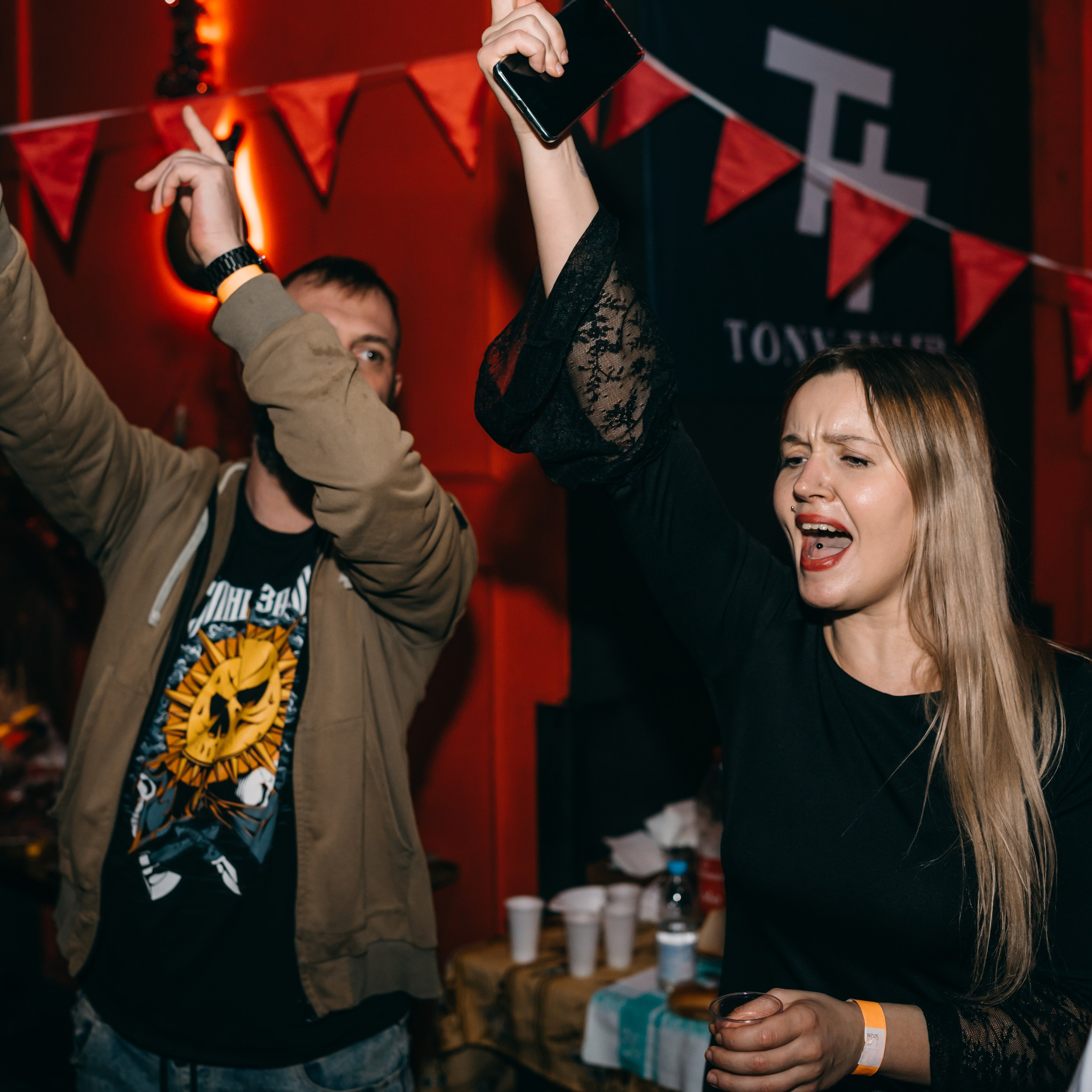 ДИСКОТЕКА В СТИЛЕ 90-Х С РОК-СЕМЬЁЙ. Фотограф в Воронеже Ксения Князева