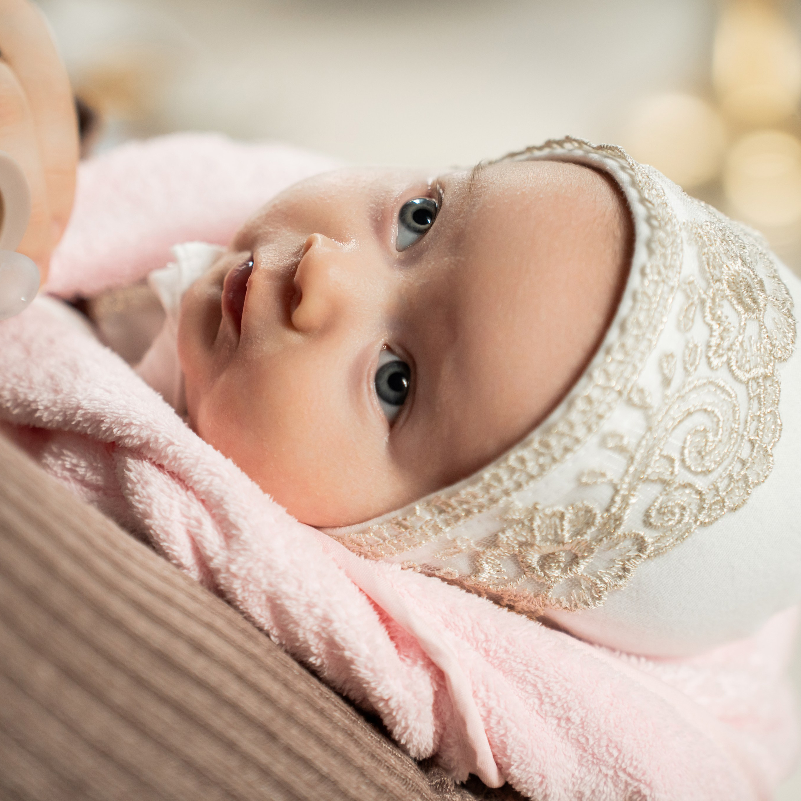 КРЕЩЕНИЕ ПОЛИНЫ В ХРАМЕ БОЖИЕЙ МАТЕРИ ВЗЫСКАНИЕ ПОГИБШИХ. Фотограф в Воронеже Ксения Князева