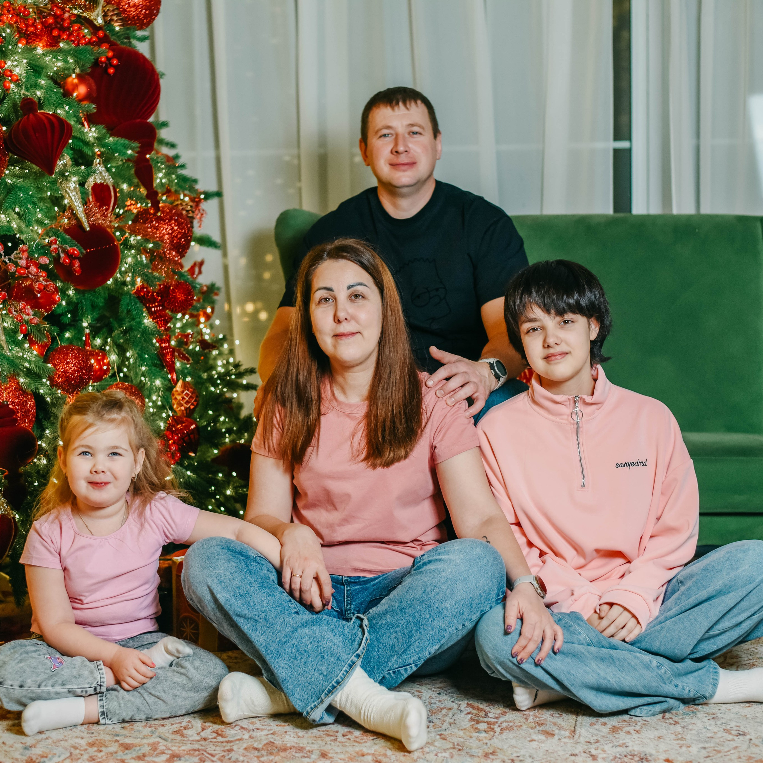 Роман, Анастасия, Дарья и Софья