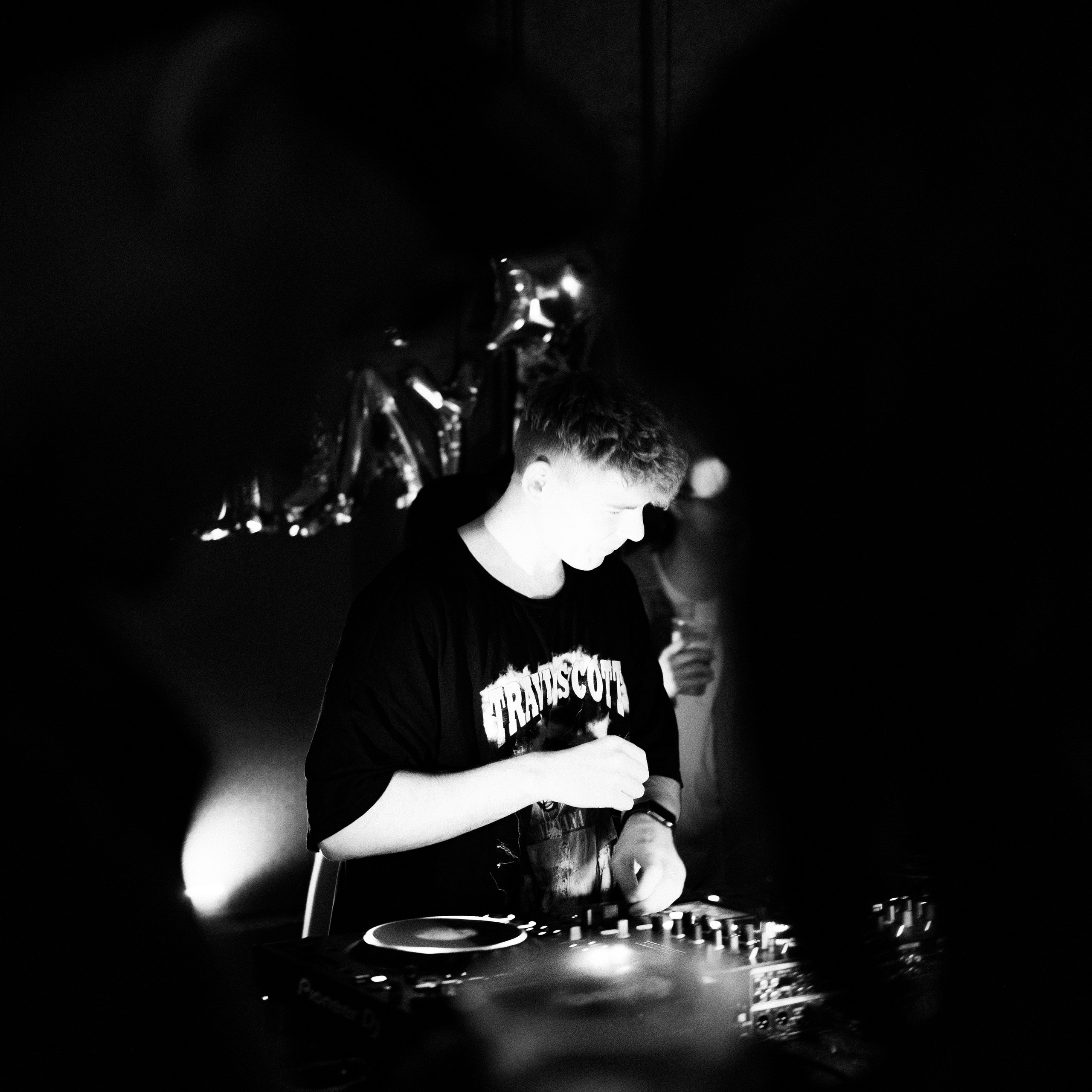 SBROD 011: WELCOME 2 COURCHAVEL. SBROD