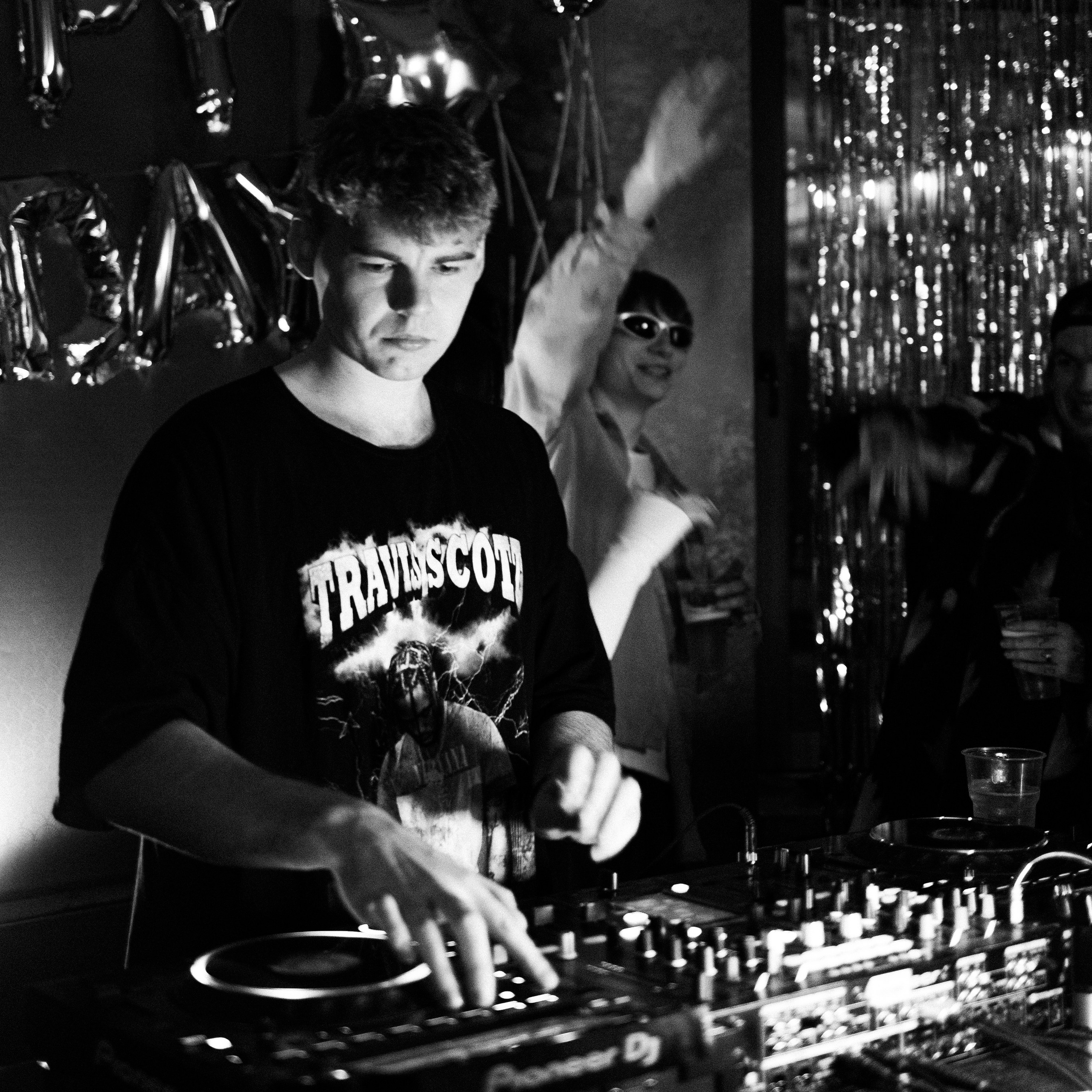 SBROD 011: WELCOME 2 COURCHAVEL. SBROD