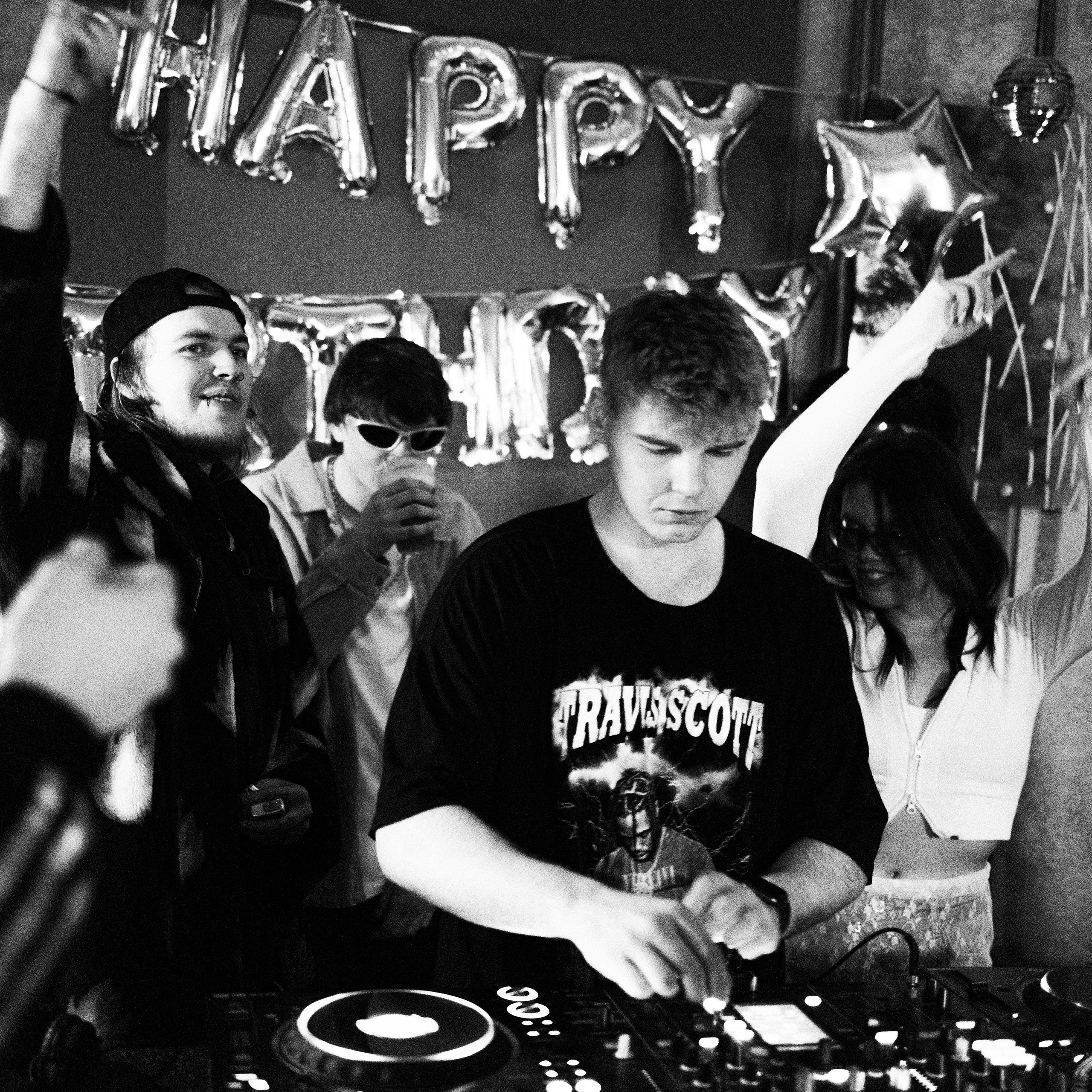 SBROD 011: WELCOME 2 COURCHAVEL. SBROD